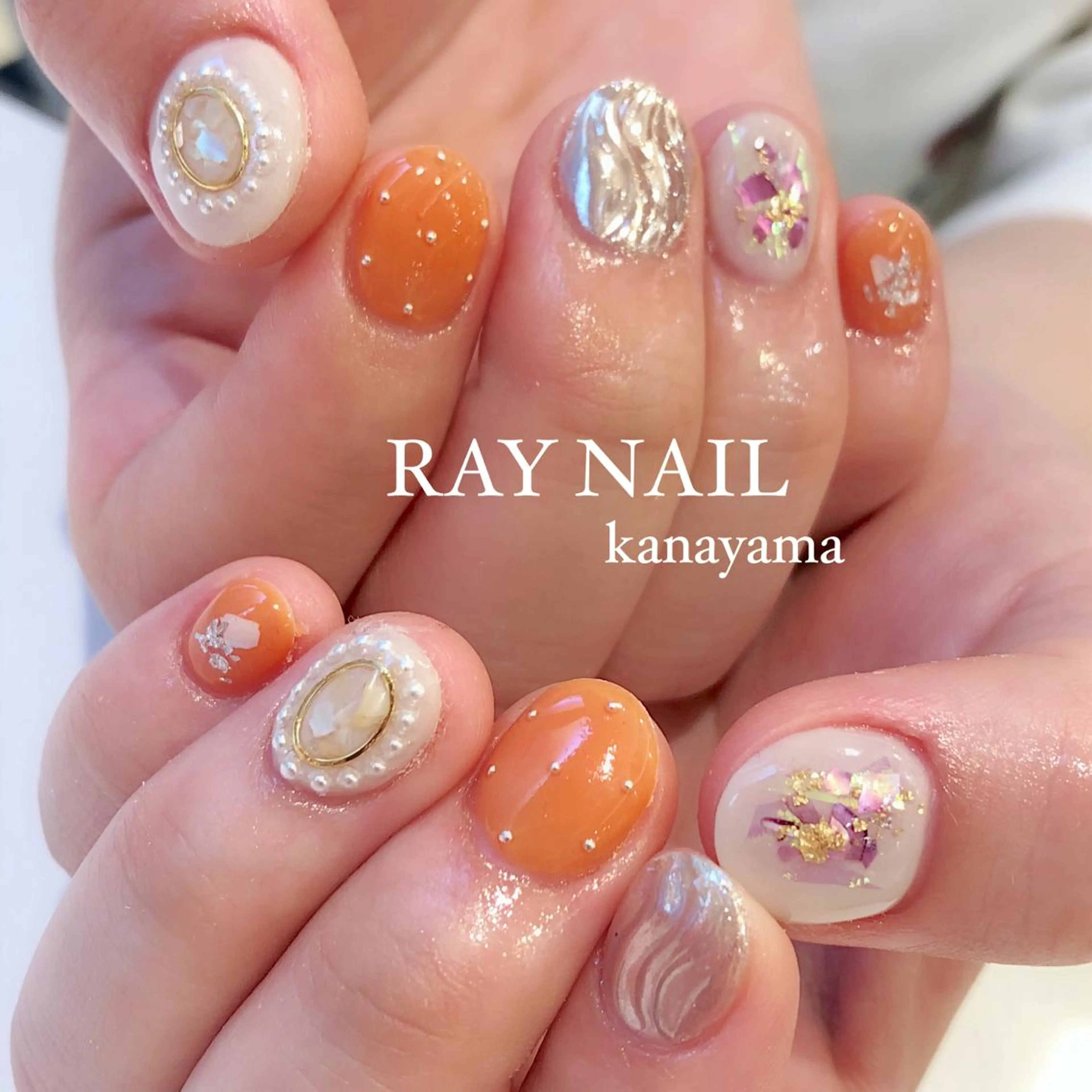 ネイル オレンジ Arowa 伊田のネイルデザイン