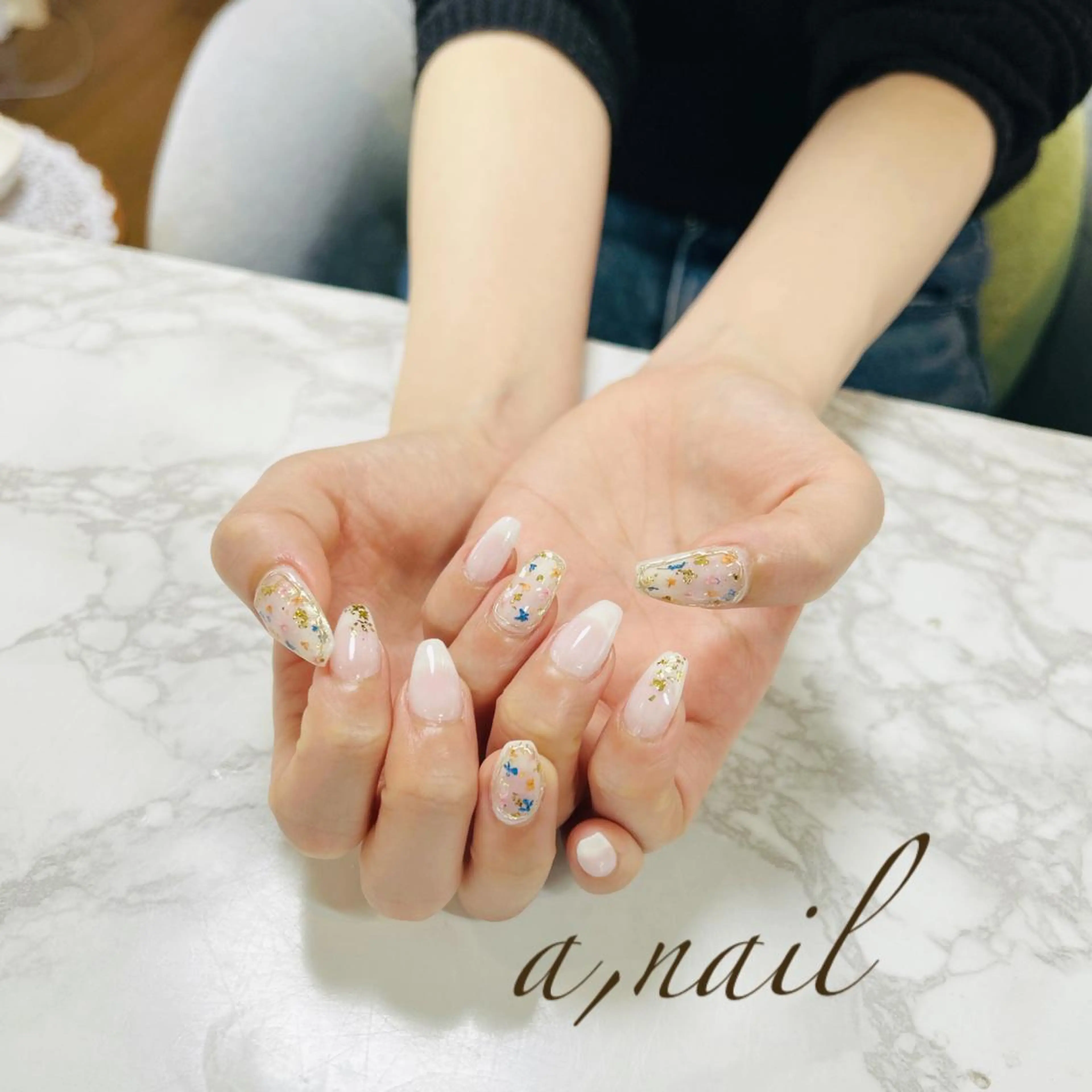 ネイル フラワーネイル ジェルネイル グラデーション ミラーネイル オフィスネイル ハンドネイル ネイルサロン エーネイルのネイルデザイン