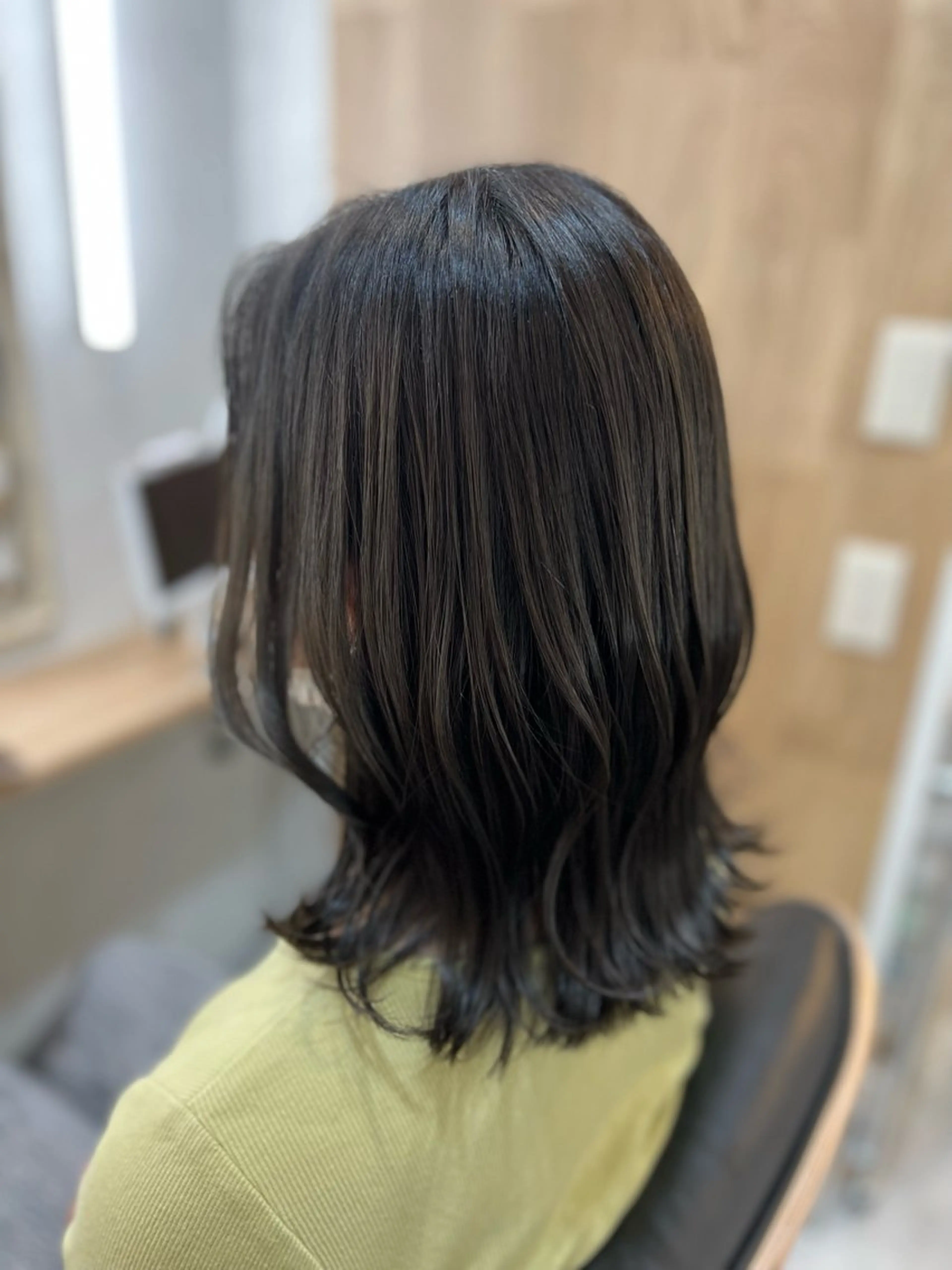 ミディアム カット ヘアカラー トリートメント 川村 昌広のヘアスタイル