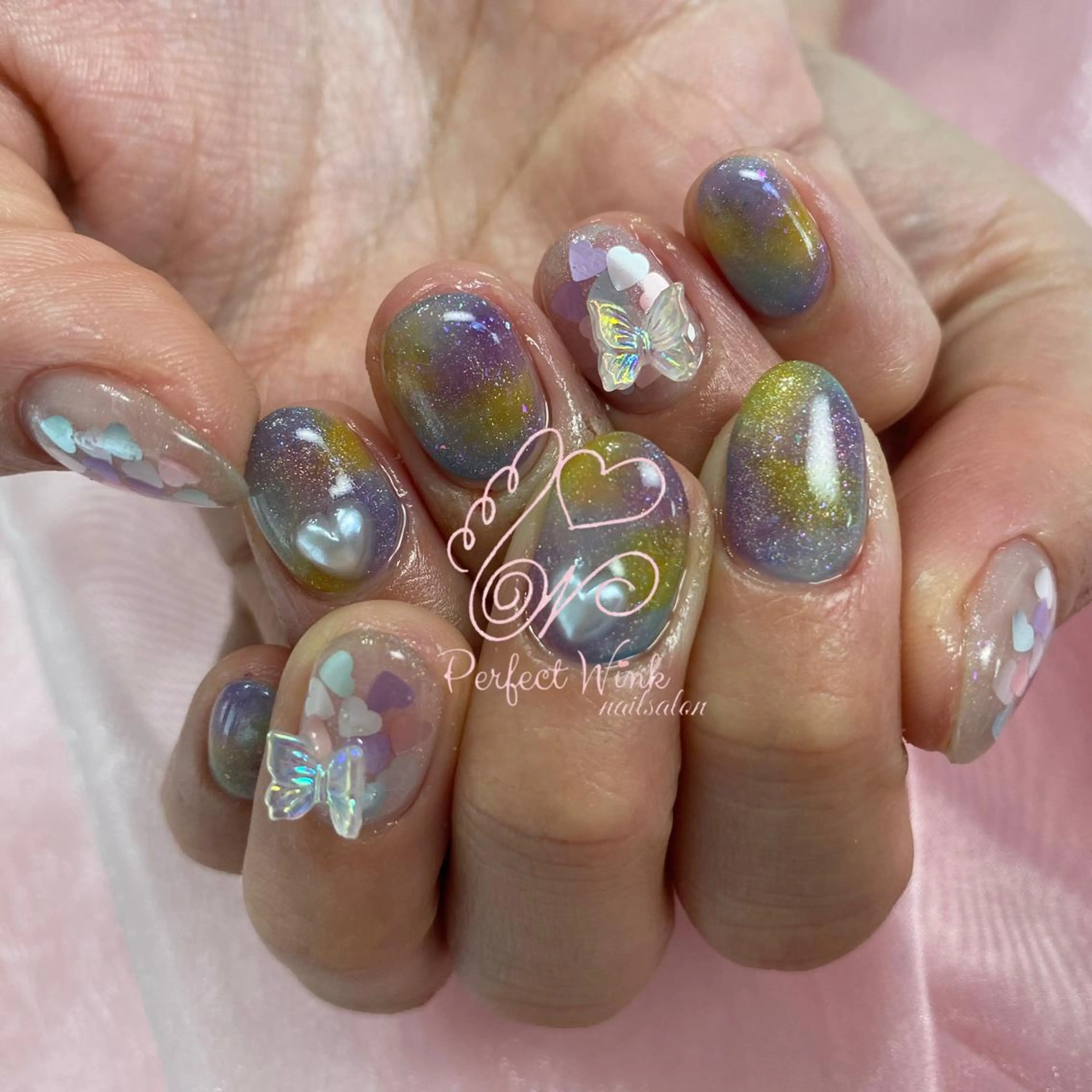 ネイル フレンチネイル ジェルネイル グラデーション キラキラネイル ラメ(グリッター) ハンドネイル 💅Perfect Wink RUI🌈のネイルデザイン