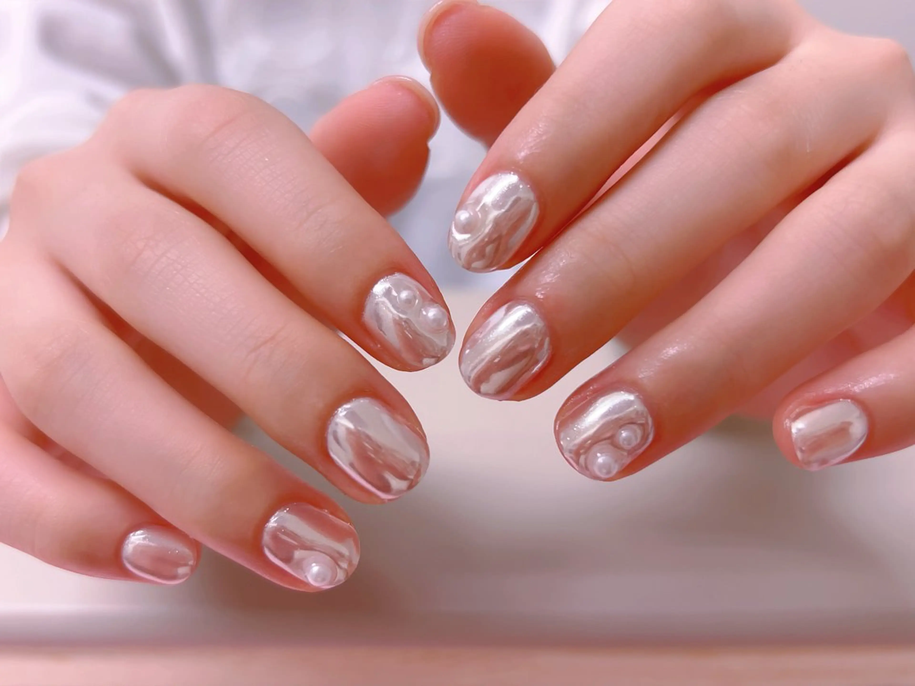 ネイル オーロラネイル ハンドネイル 【長さ出し】 IRIS NAILのネイルデザイン