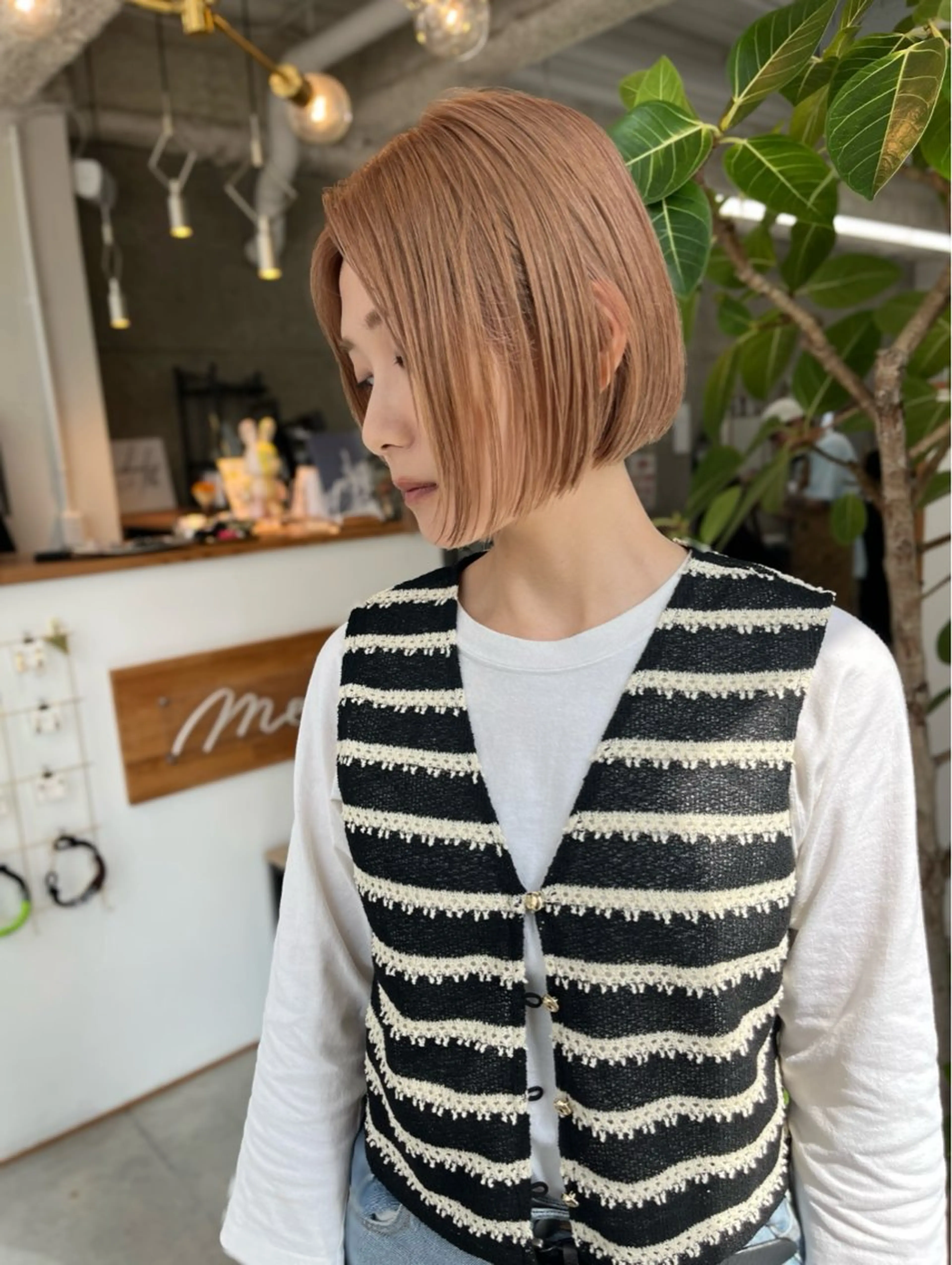 ショート カラー ブリーチ ボブ カット ヘアカラー トリートメント Merci Ayumiのヘアスタイル
