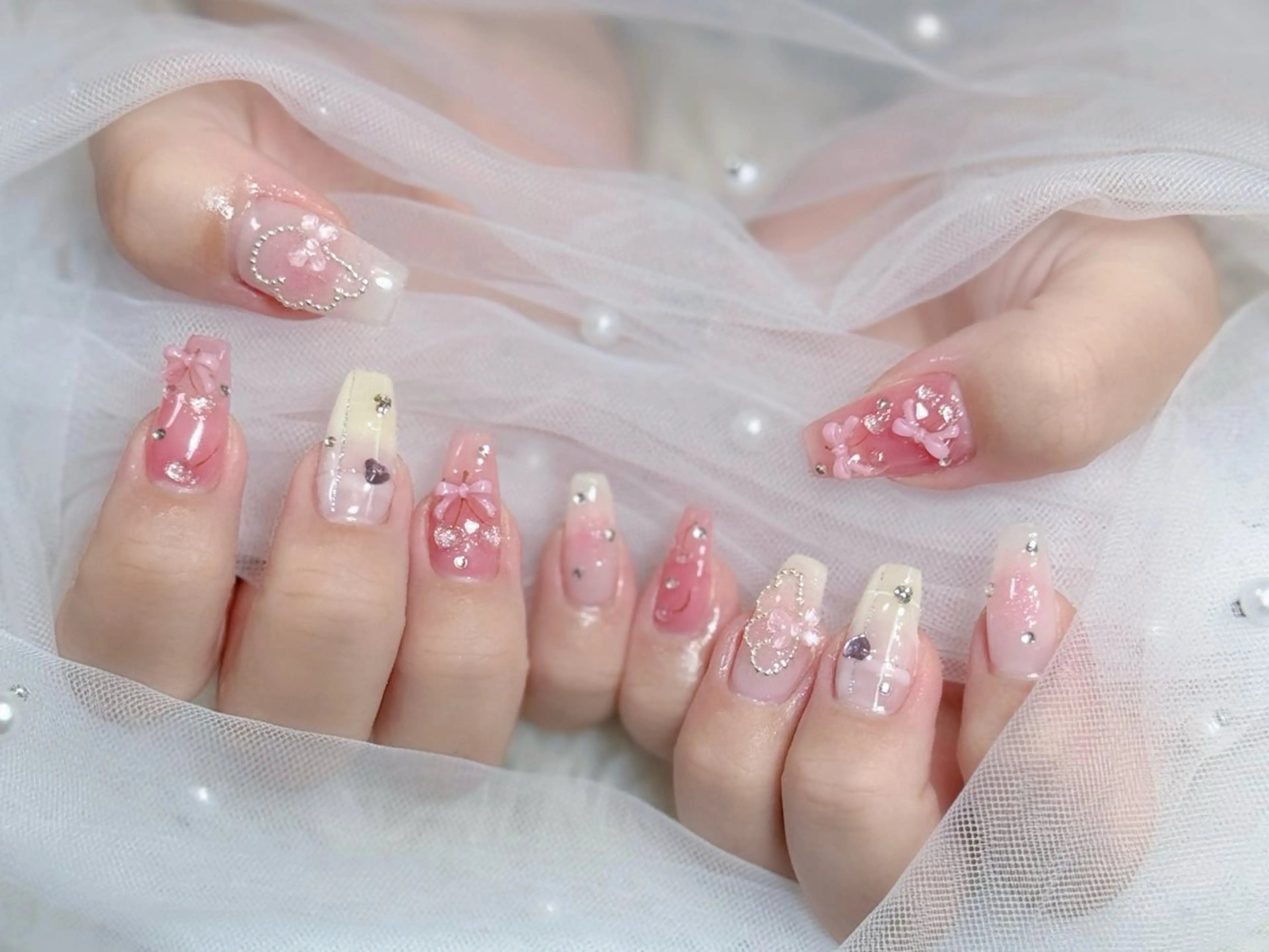 ネイル ボルドー ブラウン チークネイル ドット フットネイル ハンドネイル Julli nail所属・Julli ジュリのネイルデザイン