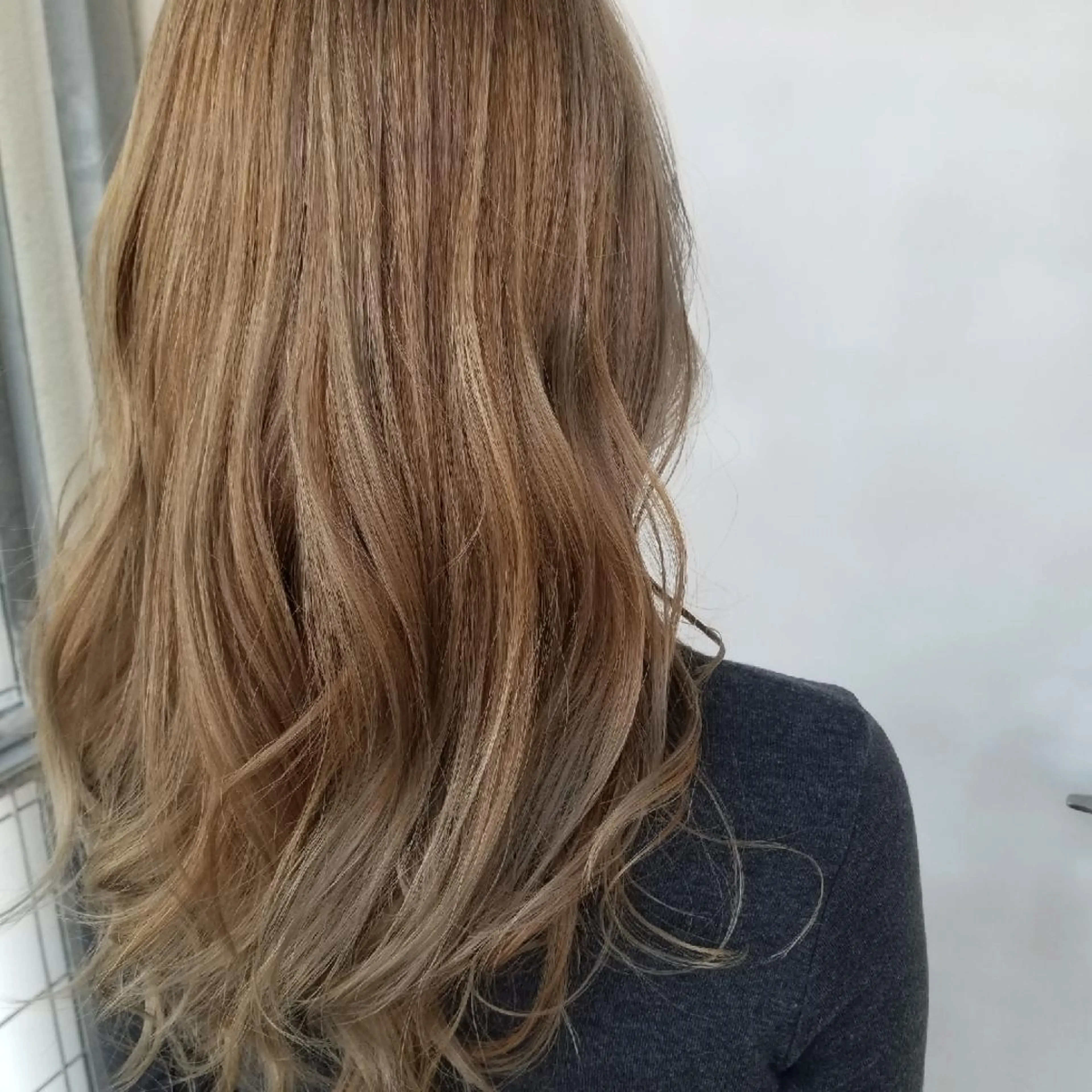 カラー セミロング 501 HAIR studio所属・22時迄営業サロン⭐ YASUHIRO🌿の眉毛・アイブロウイメージ