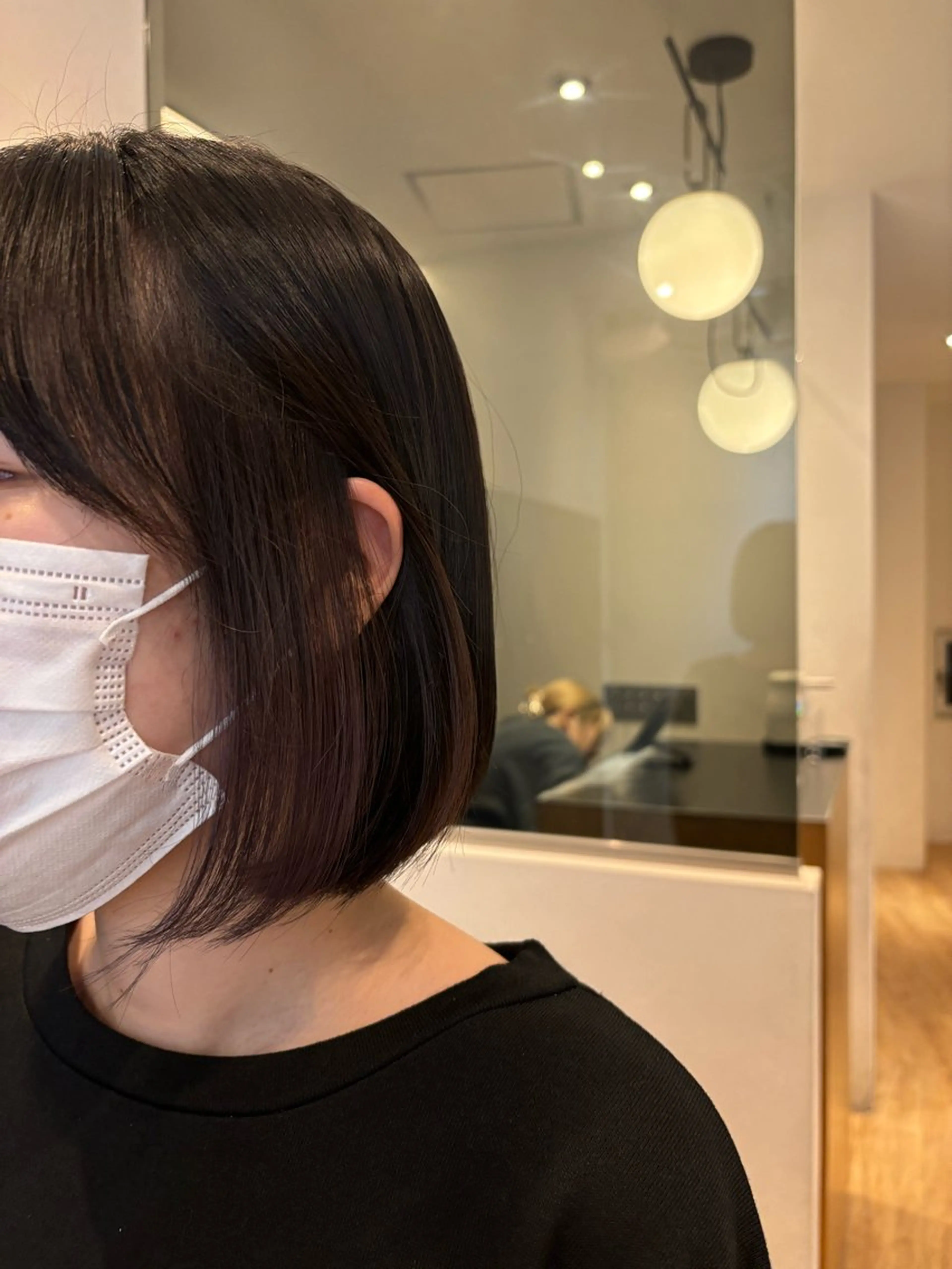 ショート ヘアカラー 西田 美侑のヘアスタイル