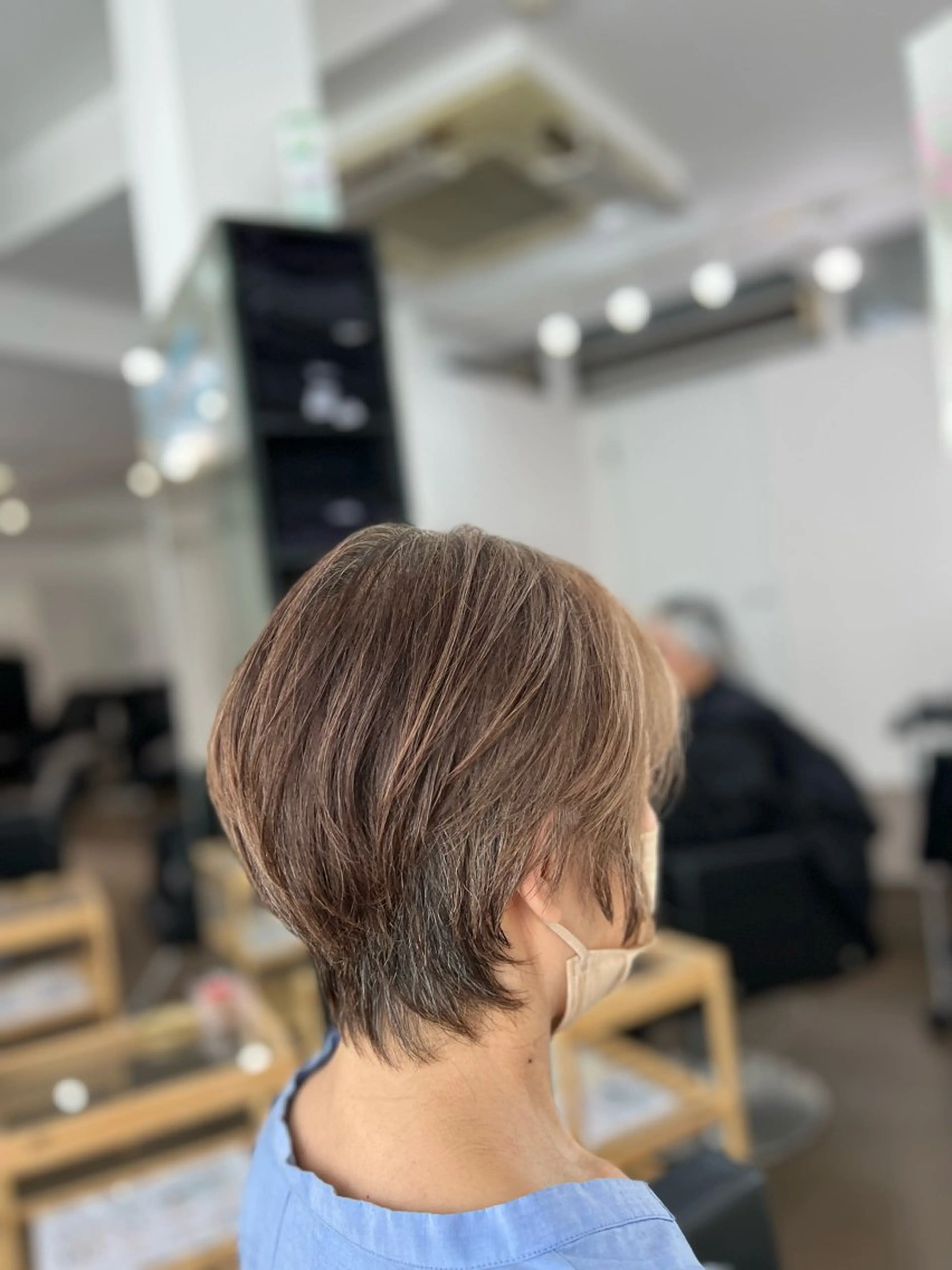 ショート カラー バレイヤージュ ブリーチ ケアブリーチ ダブルカラー ハイライトカラー 神戸ボブ✂️ ioe三宮/田 伸佳のヘアスタイル