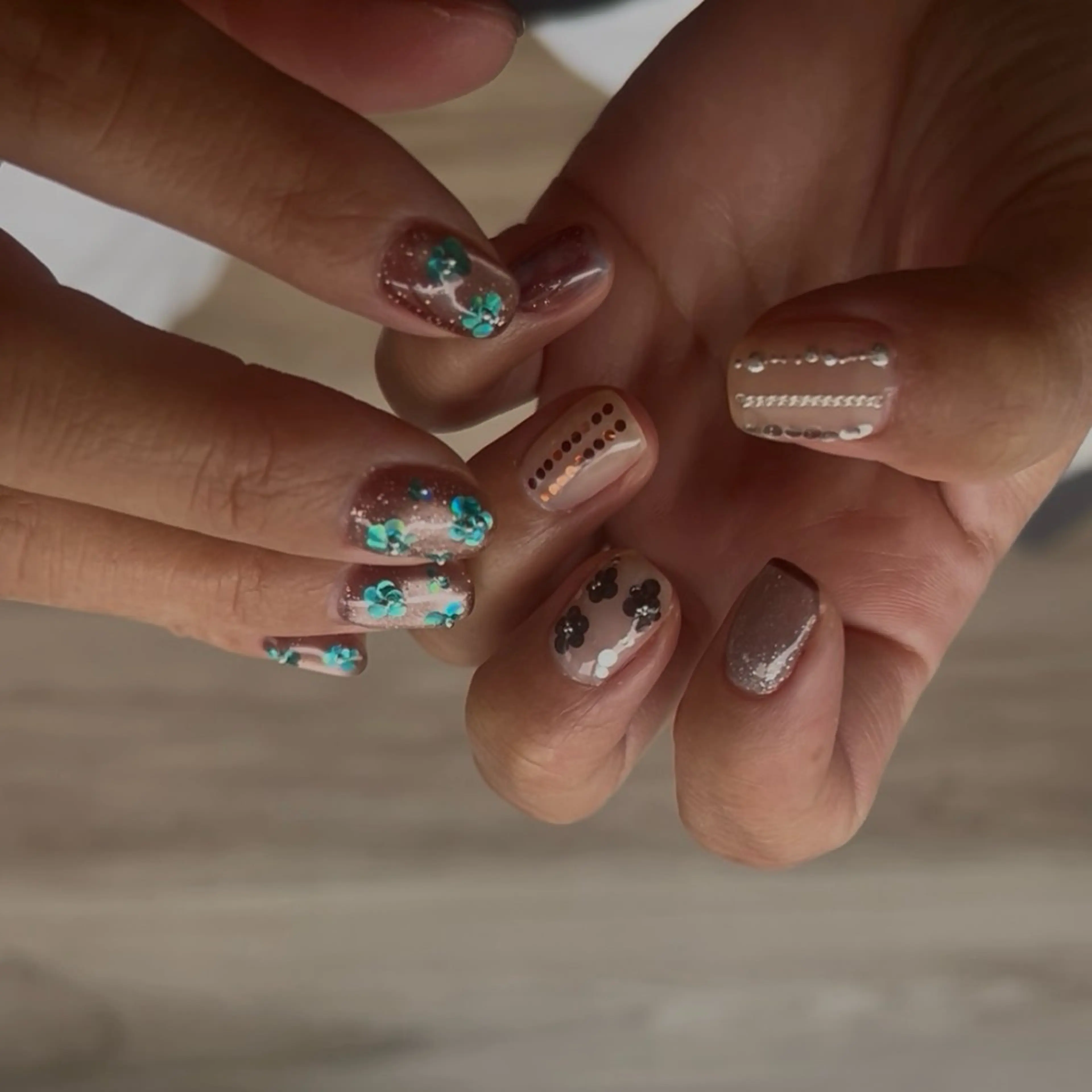 ネイル ハンドネイル フットネイル 𐂃 colorer𐂃のネイルデザイン
