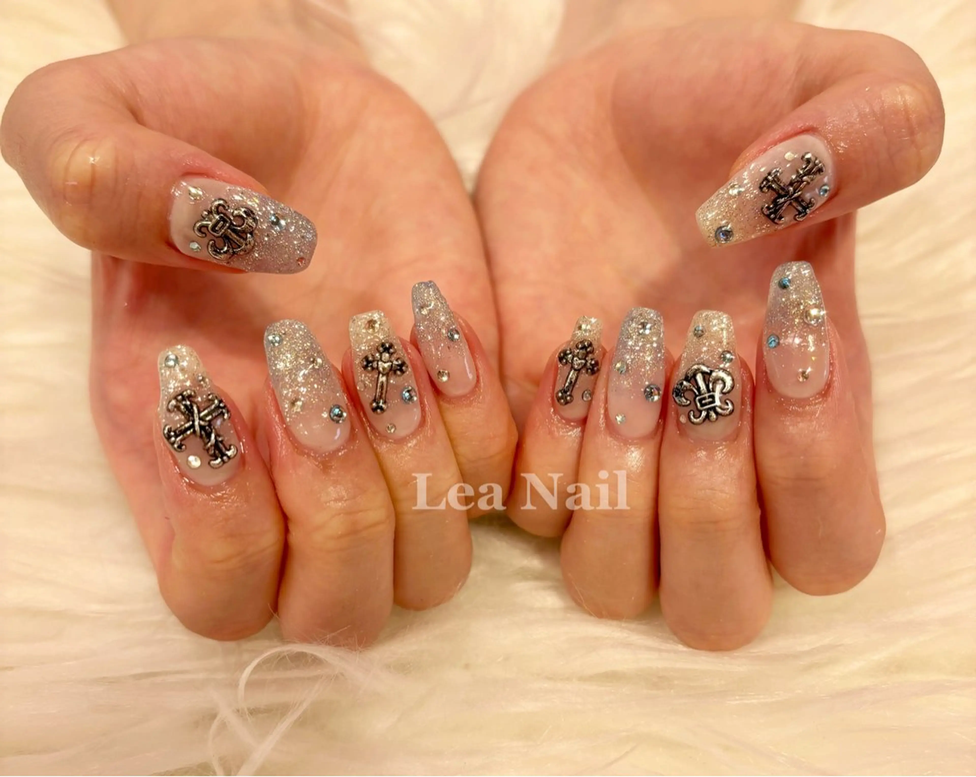 ネイル キラキラネイル Lea Nailのネイルデザイン