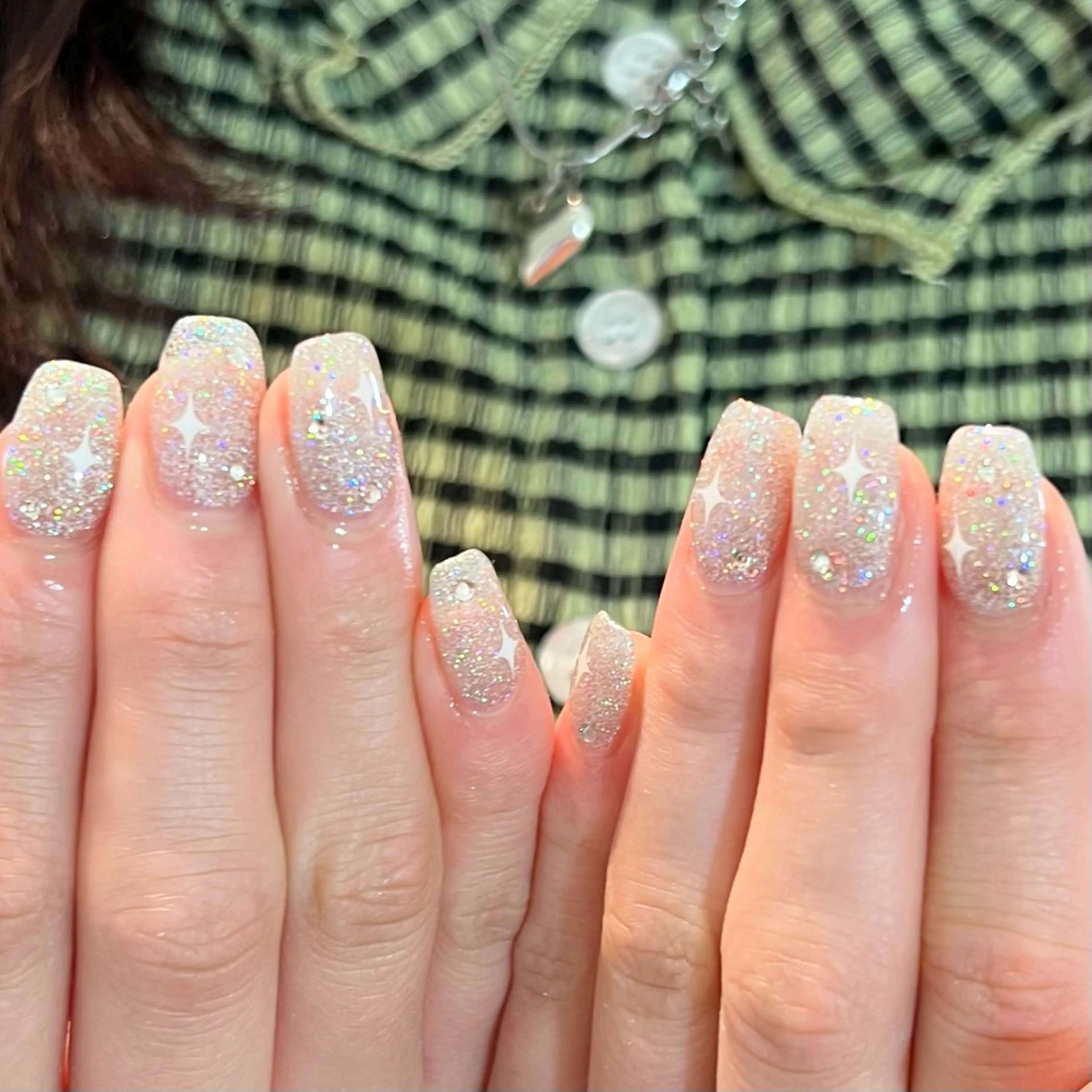 ネイル キラキラネイル ハンドネイル sio.nail&eyebrow salon shimokitazawa2号店所属・nailist mana𖤐´-のネイルデザイン