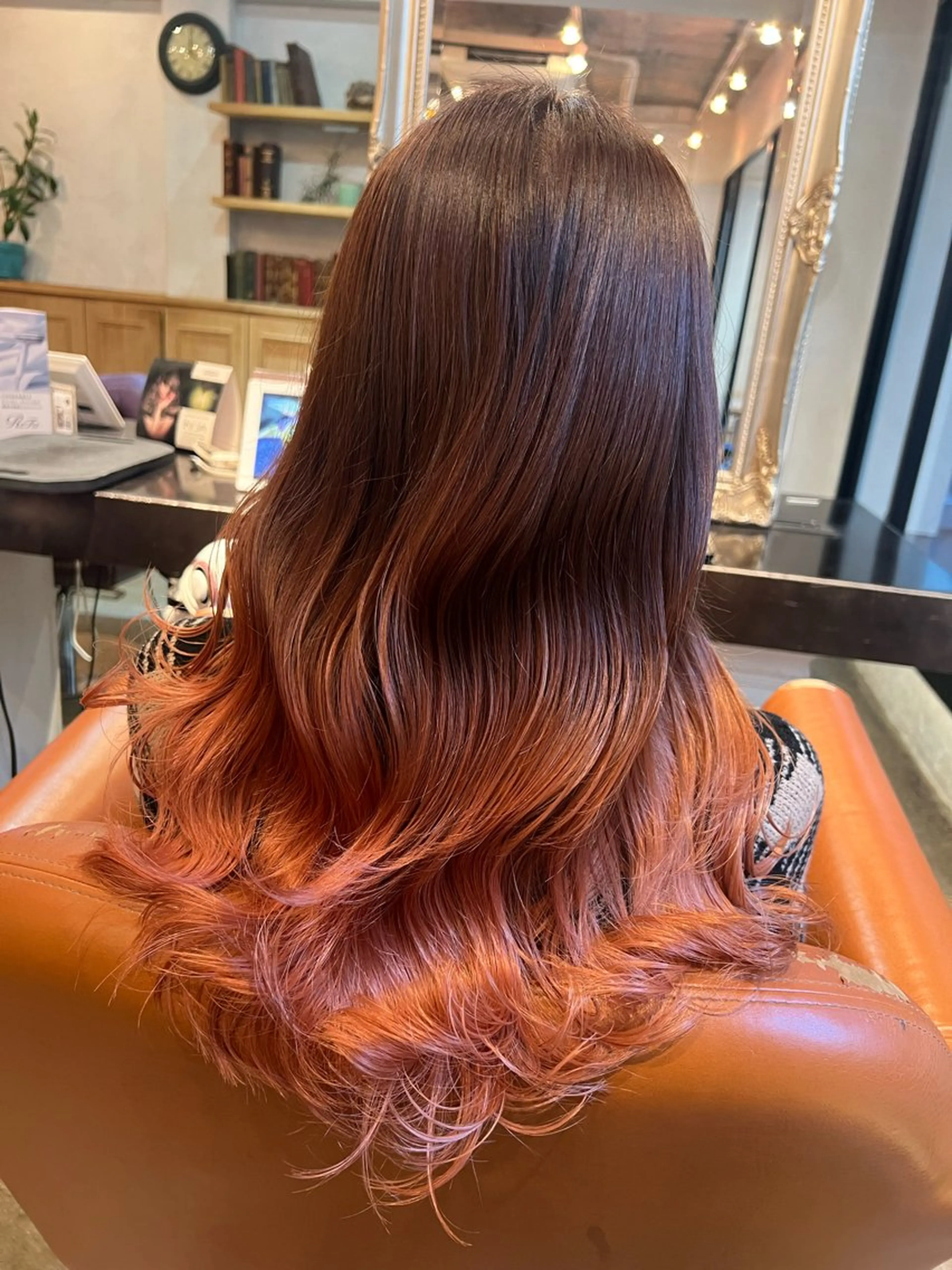 ロング カラー ブリーチ グラデーションカラー ピンクカラー カット ヘアカラー トリートメント 銀座/ダブルカラー/ レイヤーカット/高梨のヘアスタイル