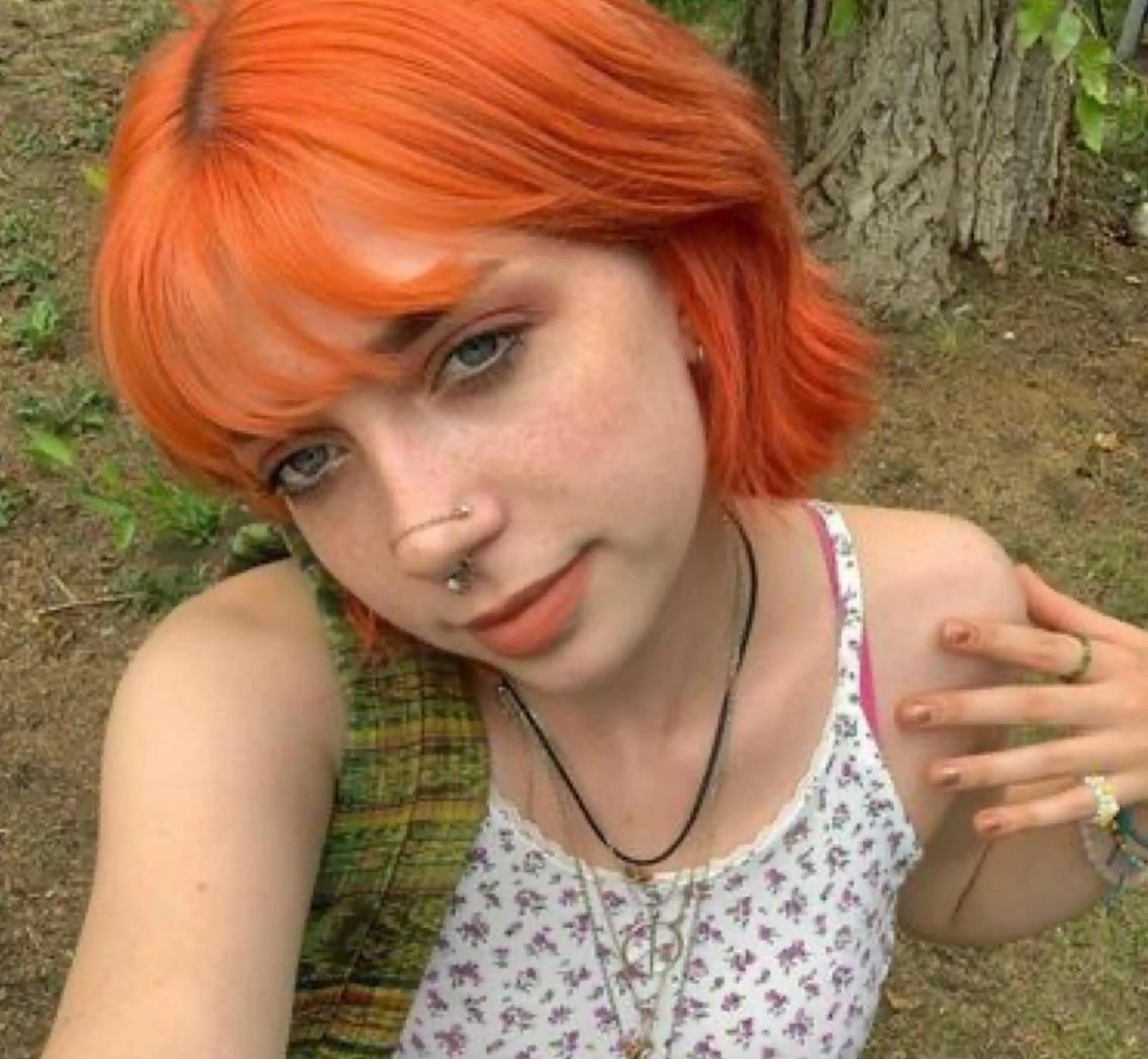 ミディアム カラー ブリーチ タマキ/似合わせ カット/Wカラーのヘアスタイル