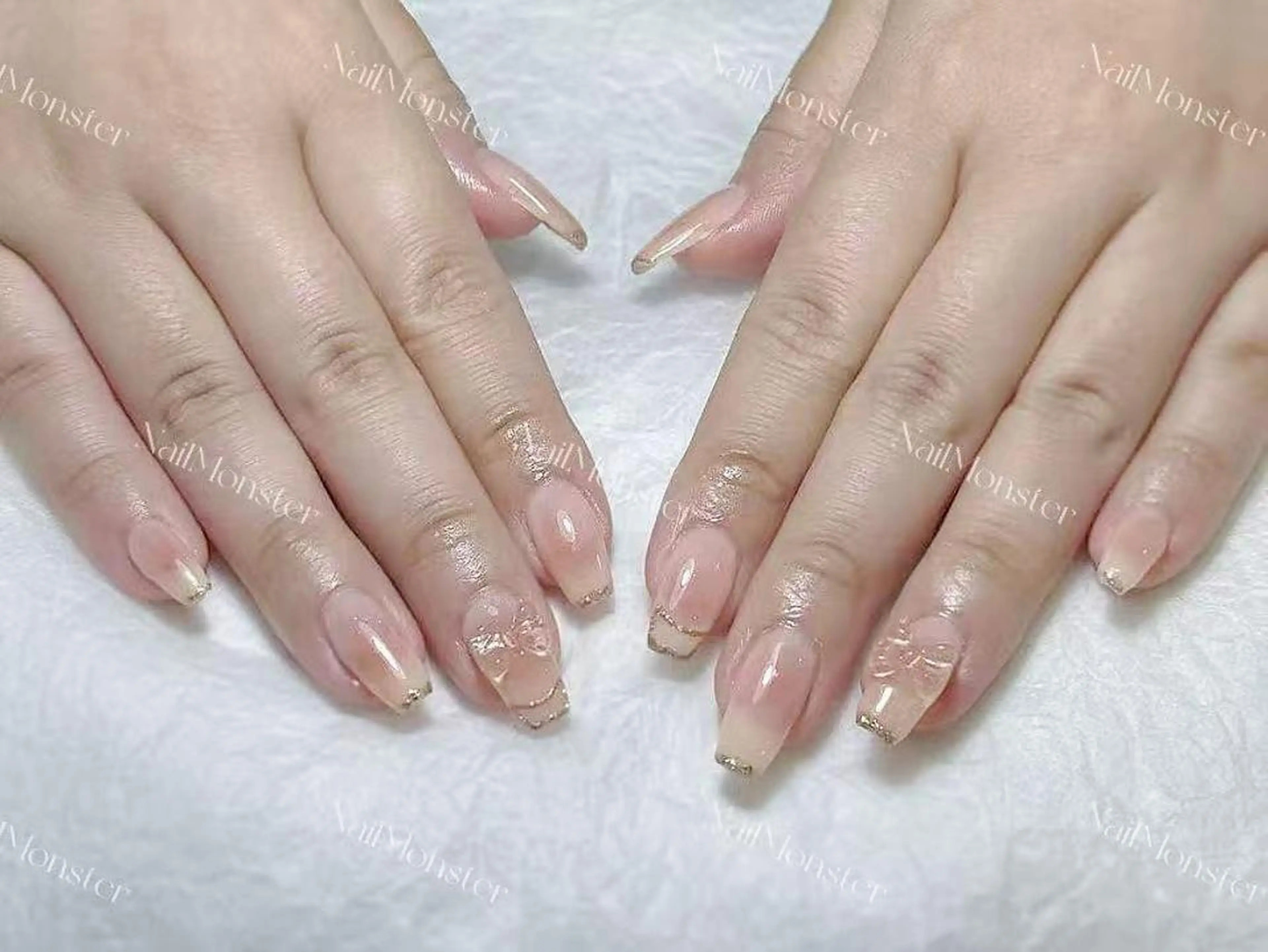 ネイル アートネイル オーロラネイル ガーリー キラキラネイル 韓国ネイル Nail Monsterのネイルデザイン