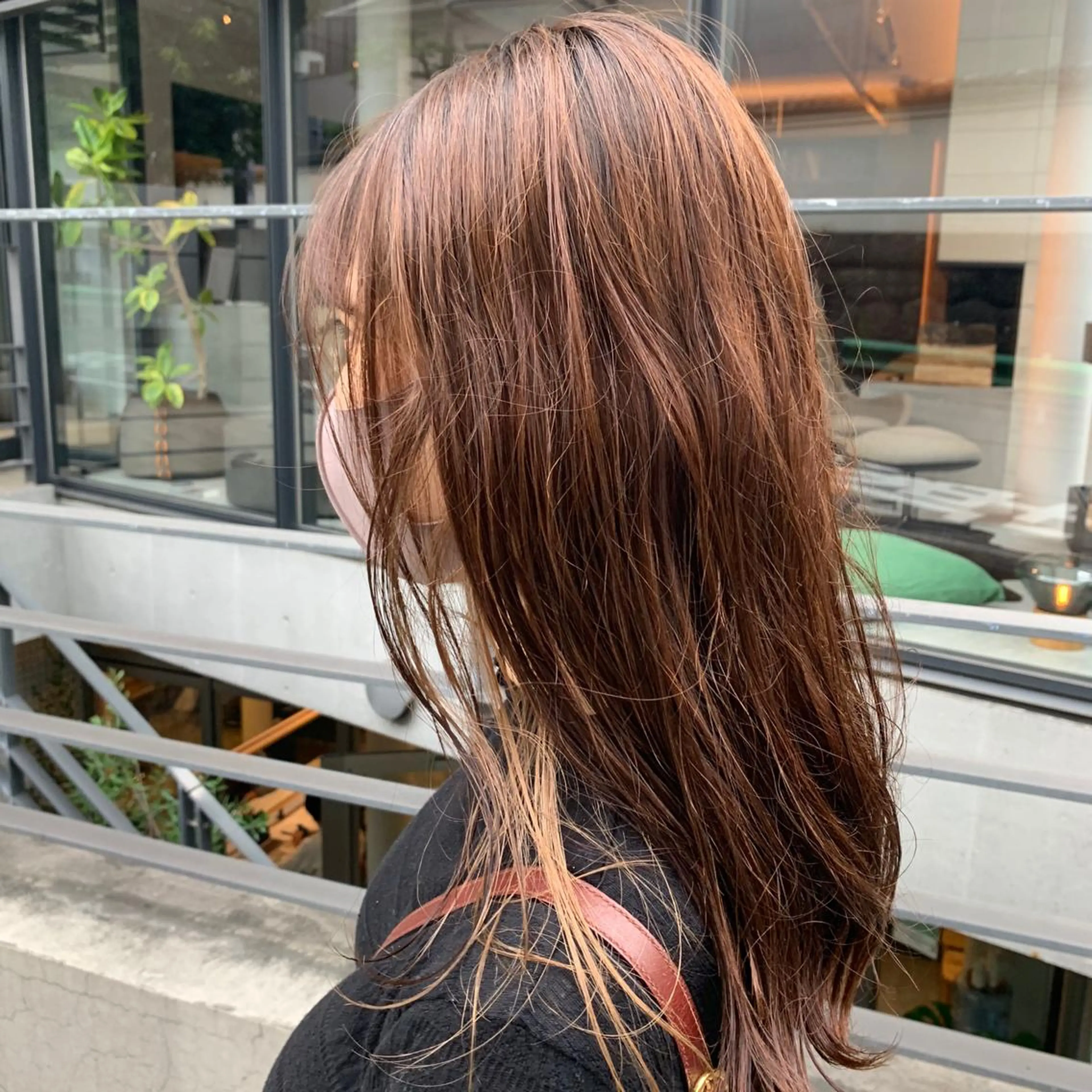 セミロング カラー ベージュカラー ブリーチ イヤリングカラー スパイキーショート/ メンズヘア/hugeのヘアスタイル