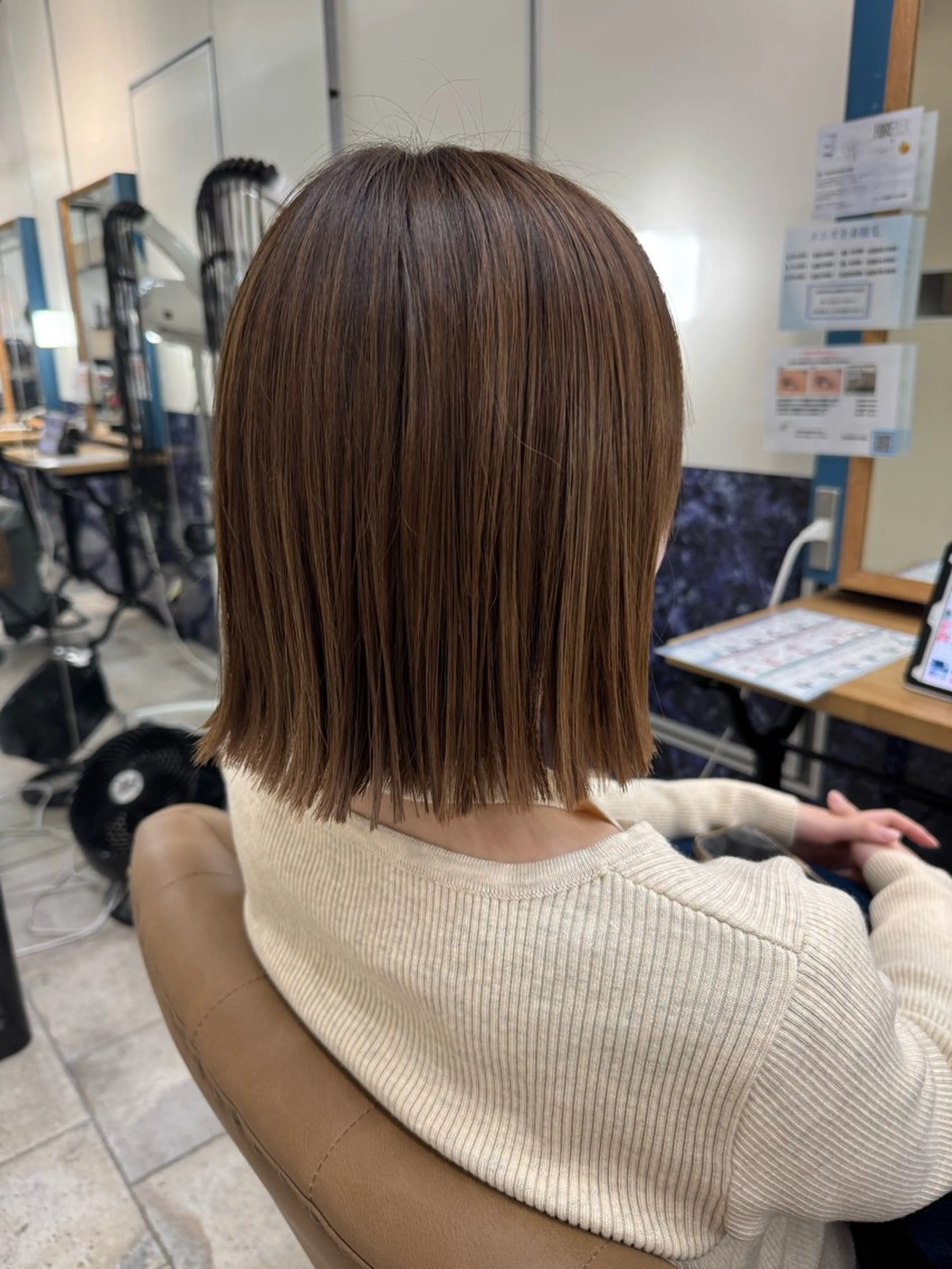 ミディアム 切りっぱなしボブ ボブ カット トリートメント 🍒新家 さくら🍒のヘアスタイル