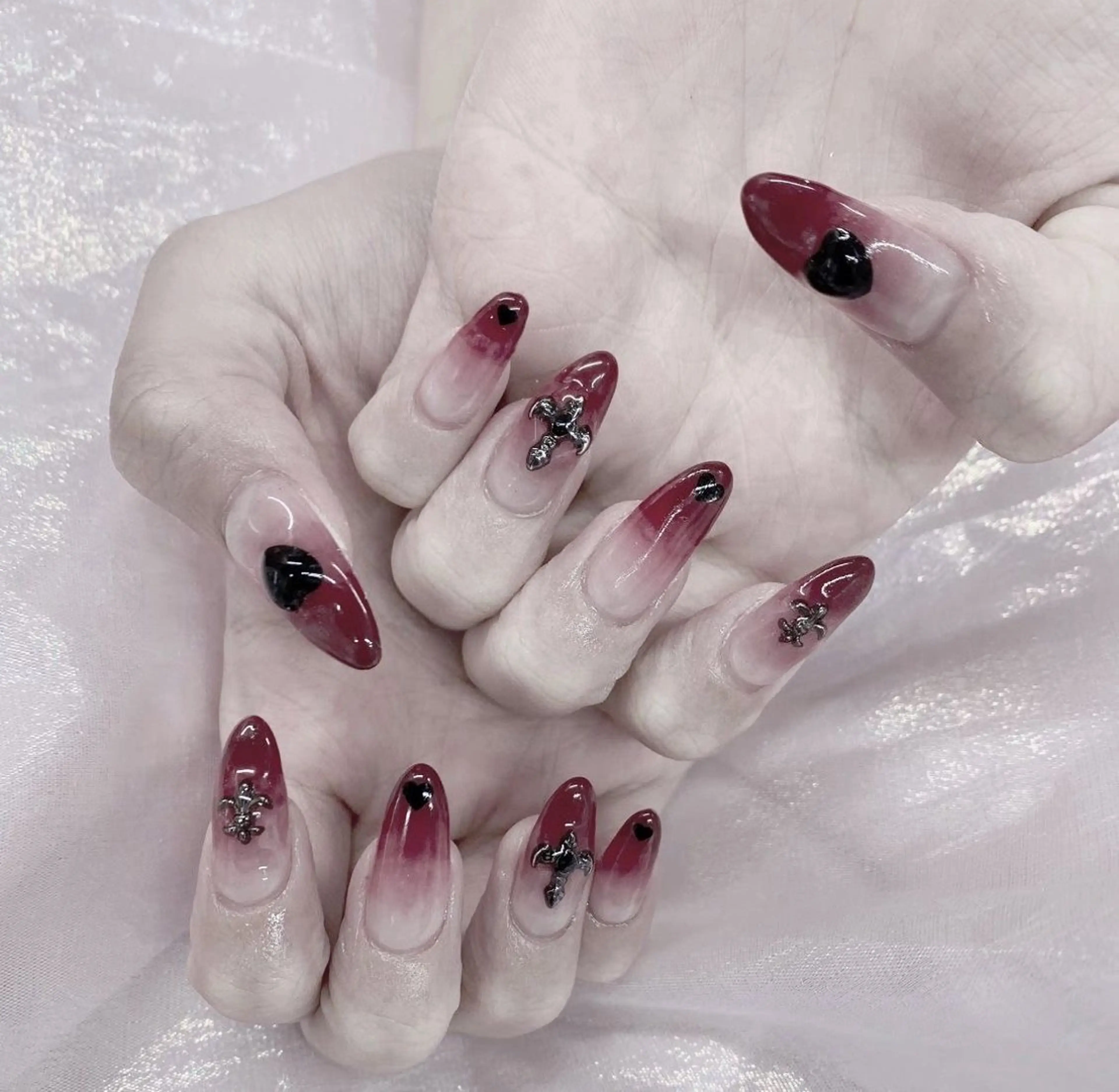 ネイル 長さ出し フレンチネイル グラデーション 卒業式 マグネットネイル ハンドネイル MIHANA NAILのネイルデザイン