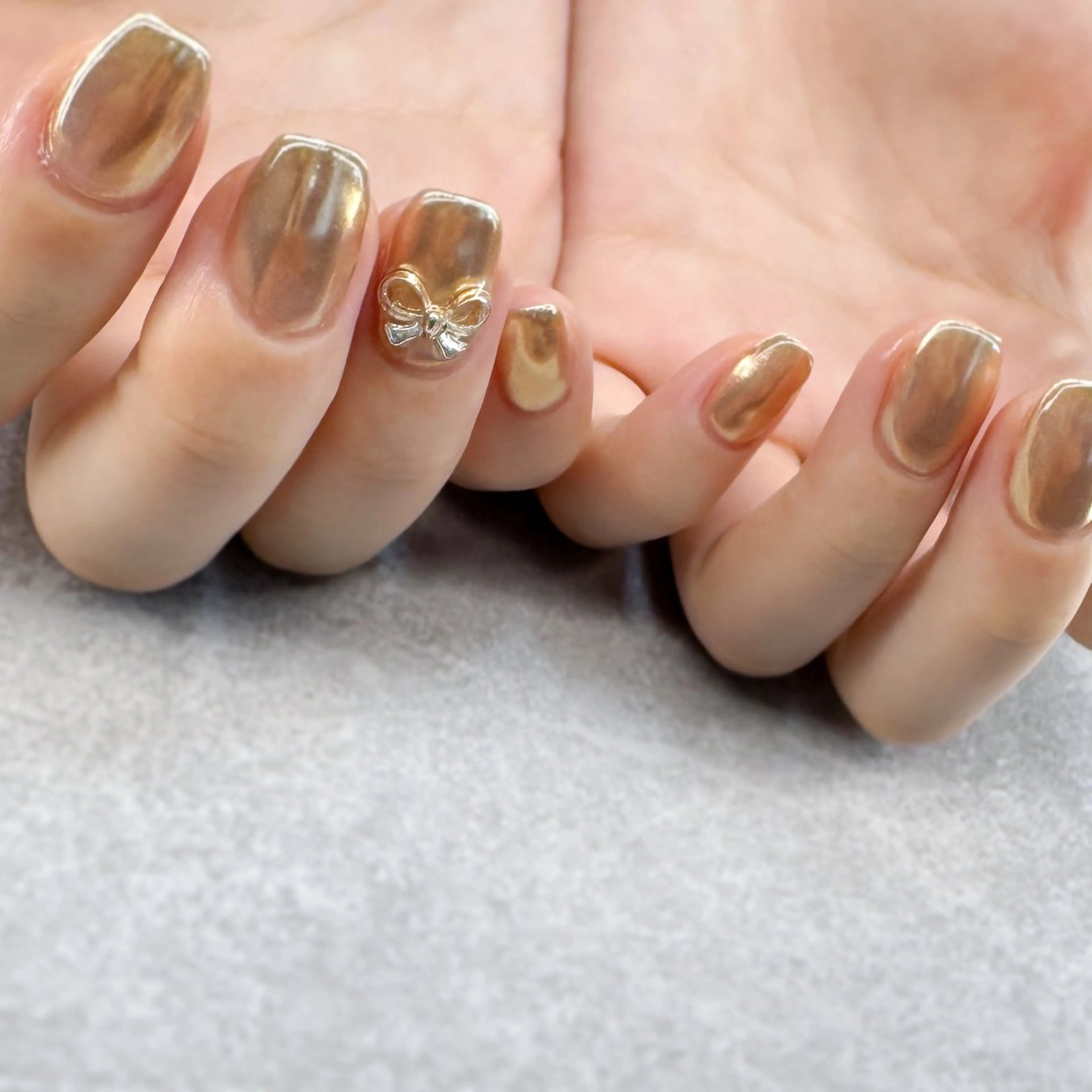 ネイル ゴールド ミラーネイル リボン シルバー シンプルネイル ハンドネイル pointillé .ayaのネイルデザイン