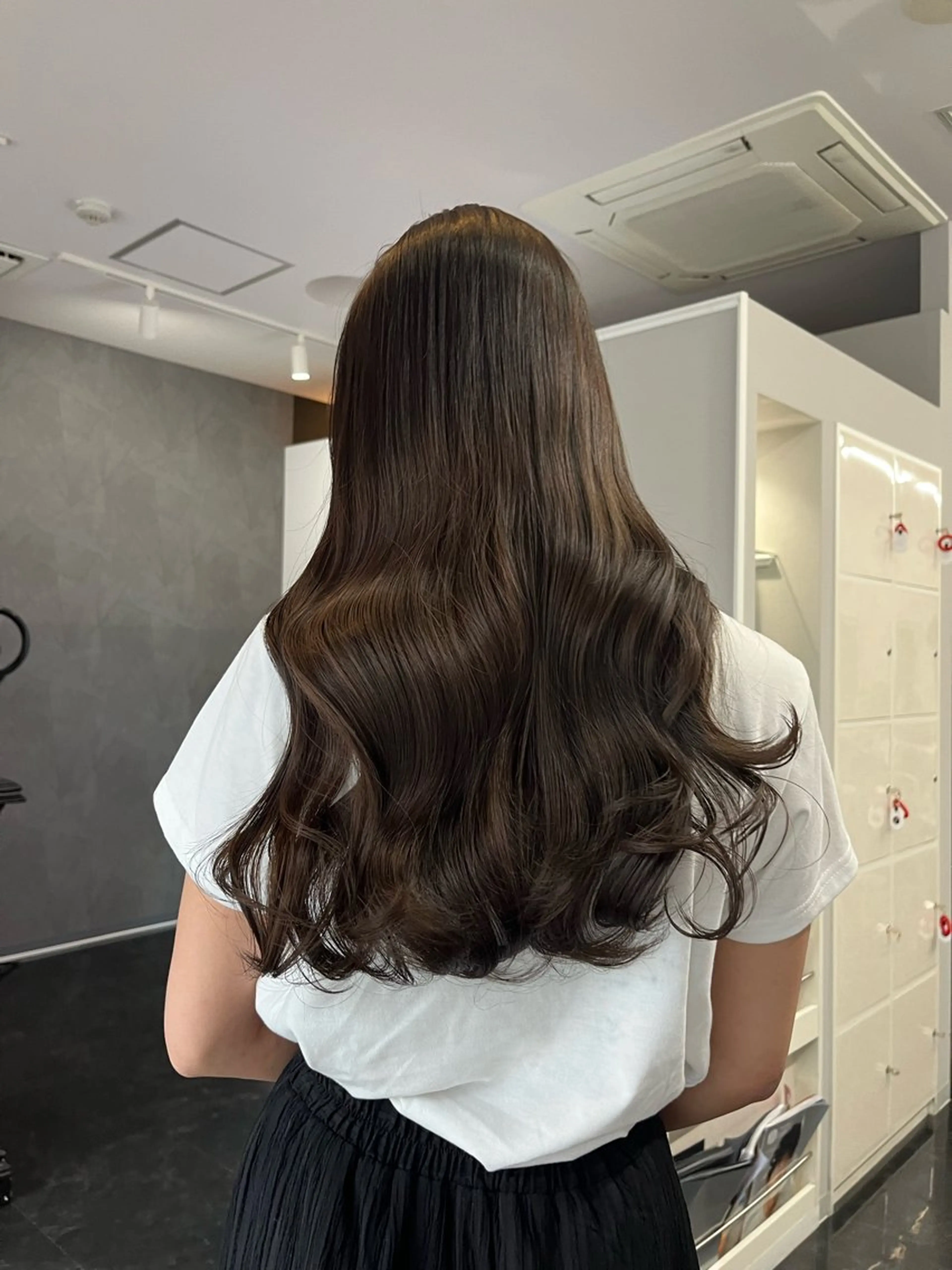 ロング BALE所属・大谷祥華／透明感カラ ー／髪質改善のヘアスタイル