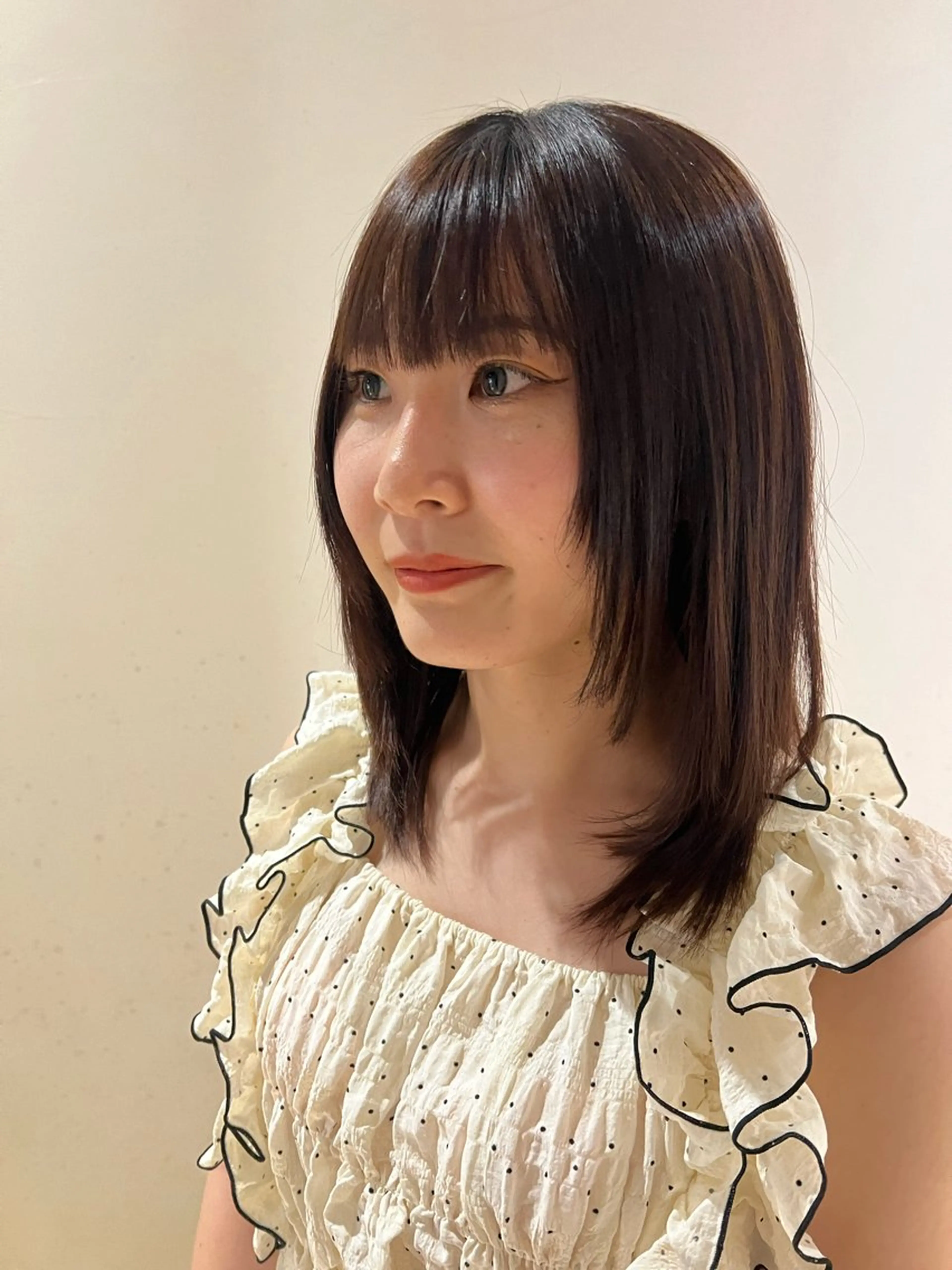 ミディアム MIU 透明感のヘアスタイル