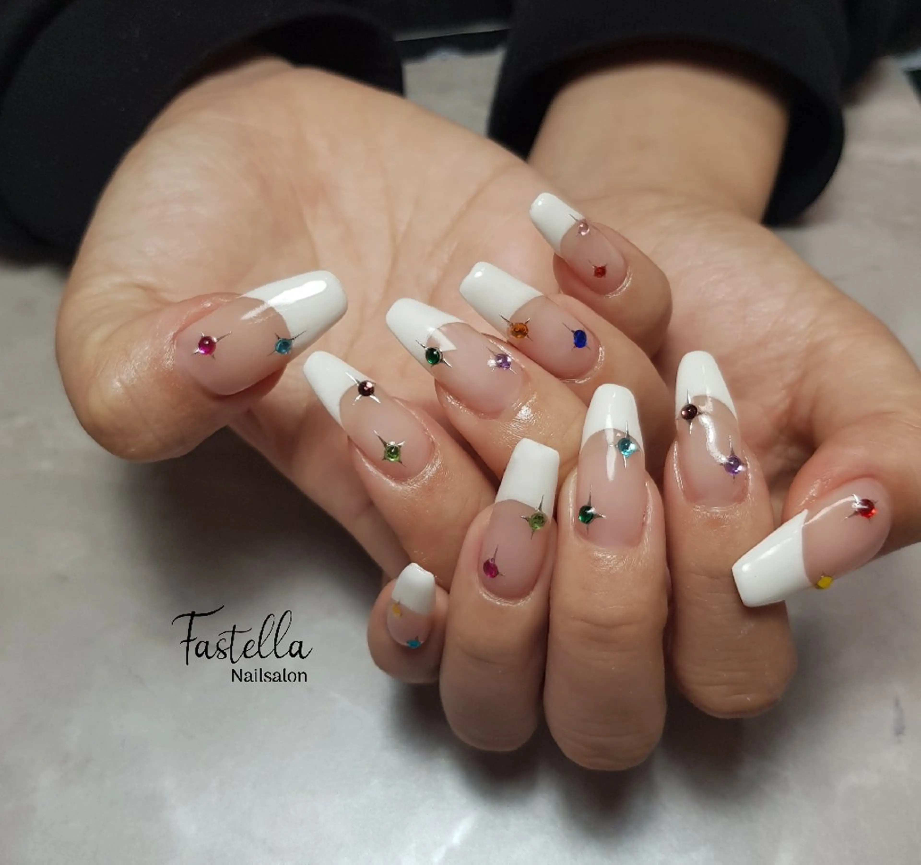 ネイル アートネイル フレンチネイル ジェルネイル パラジェル ハンドネイル Fa.Stella ファステラ のネイルデザイン