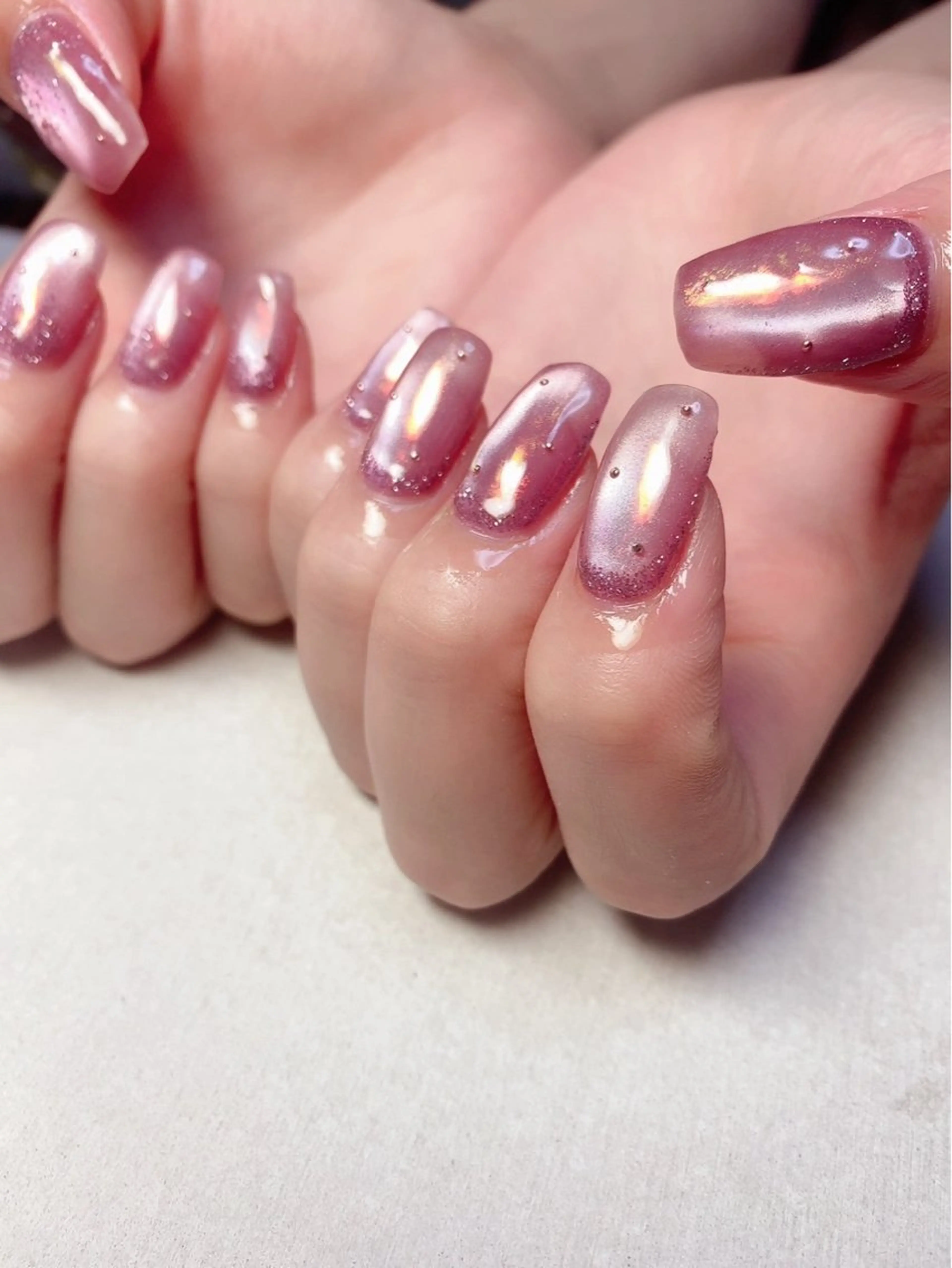 ネイル 氷ネイル・うるうるネイル キラキラネイル マグネットネイル ワンカラーネイル パープル irooo 21のネイルデザイン