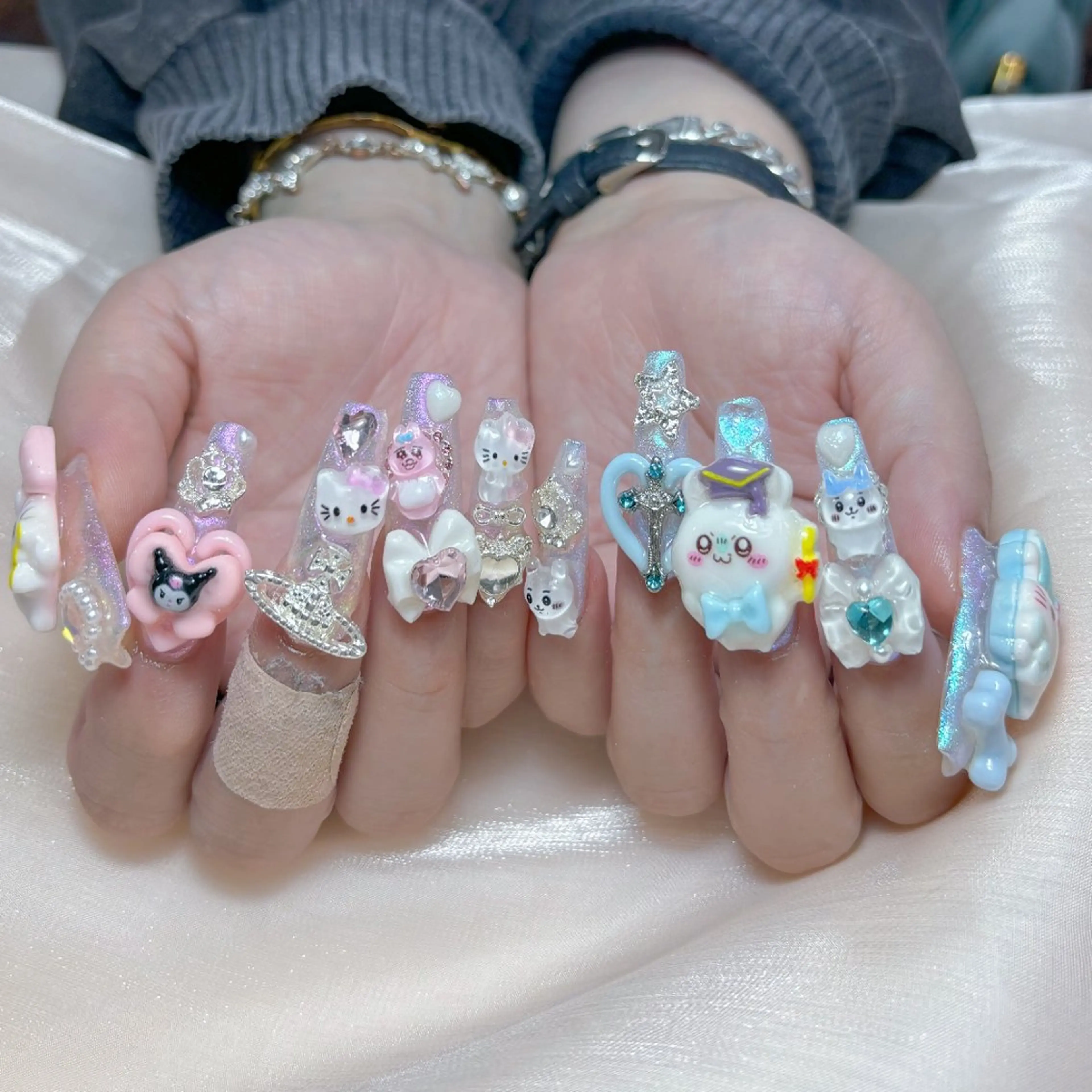 ネイル オーロラネイル キラキラネイル 大理石ネイル(マーブル) スカルプネイル 春ネイル NailPrincess所属・princess スカルプ専門店のネイルデザイン