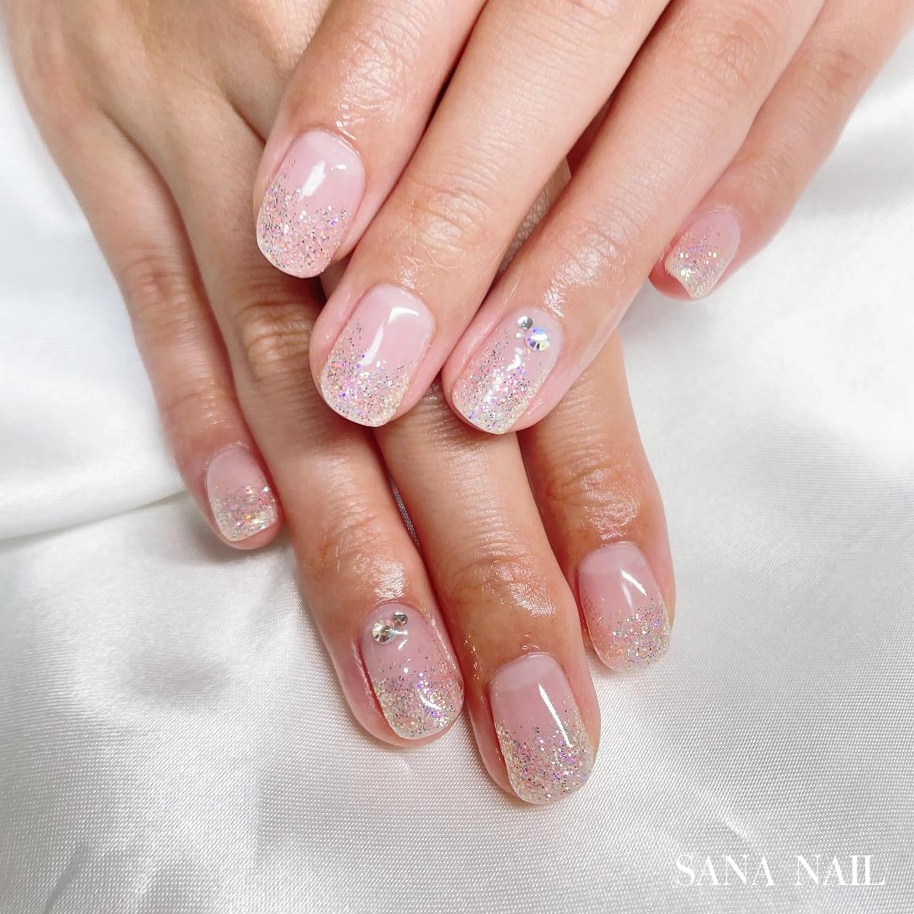 ネイル ラメ(グリッター) ラメグラデーション ハンドネイル nailsalon SANANAILのネイルデザイン