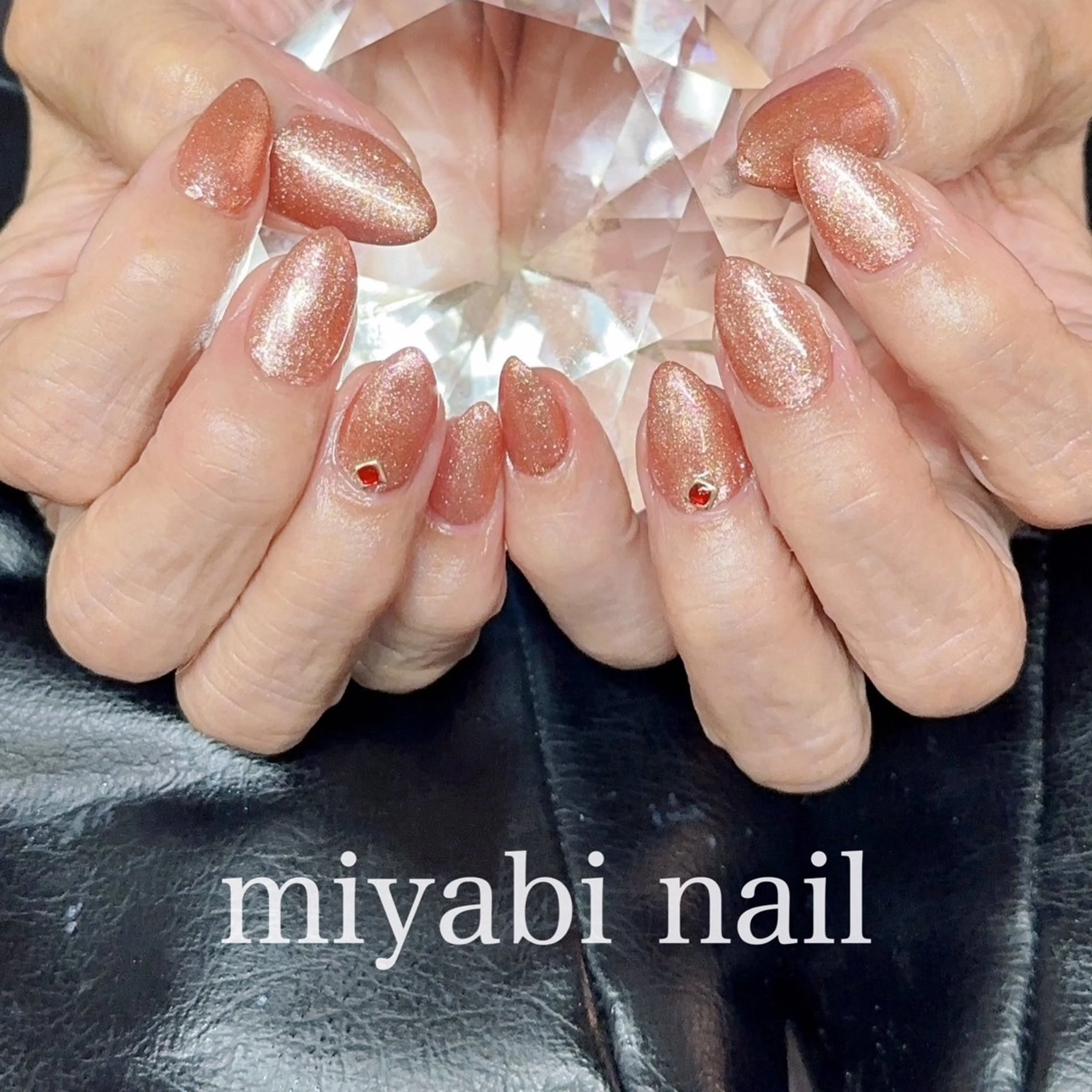 ネイル ラメ(グリッター) 持ち込み オフィスネイル オレンジ 赤色 ハンドネイル miyabi nail 桂川駅近くのネイルデザイン