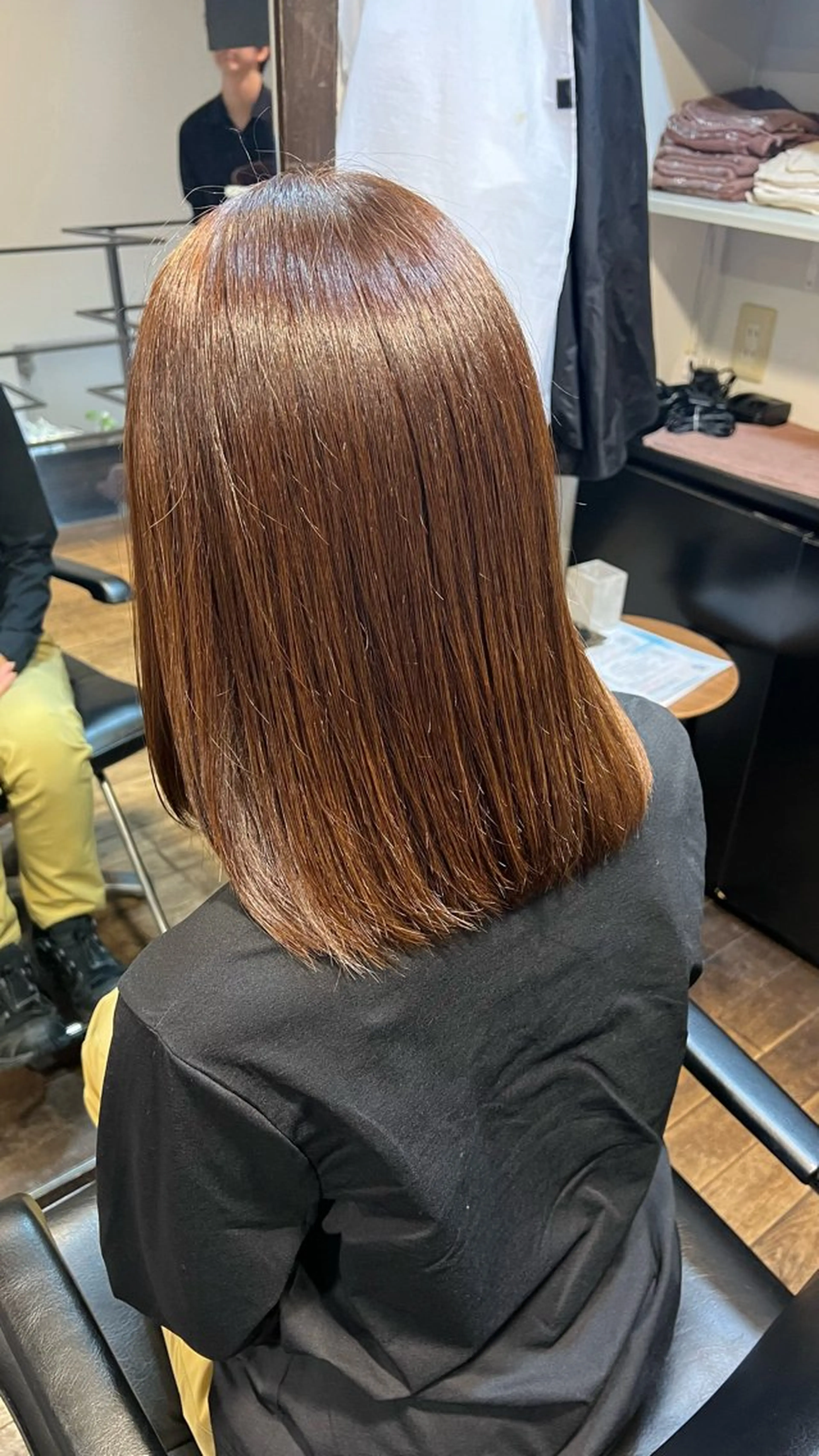 ミディアム アッシュ アッシュブラウン カット ヘアカラー トリートメント 西村 美月のヘアスタイル