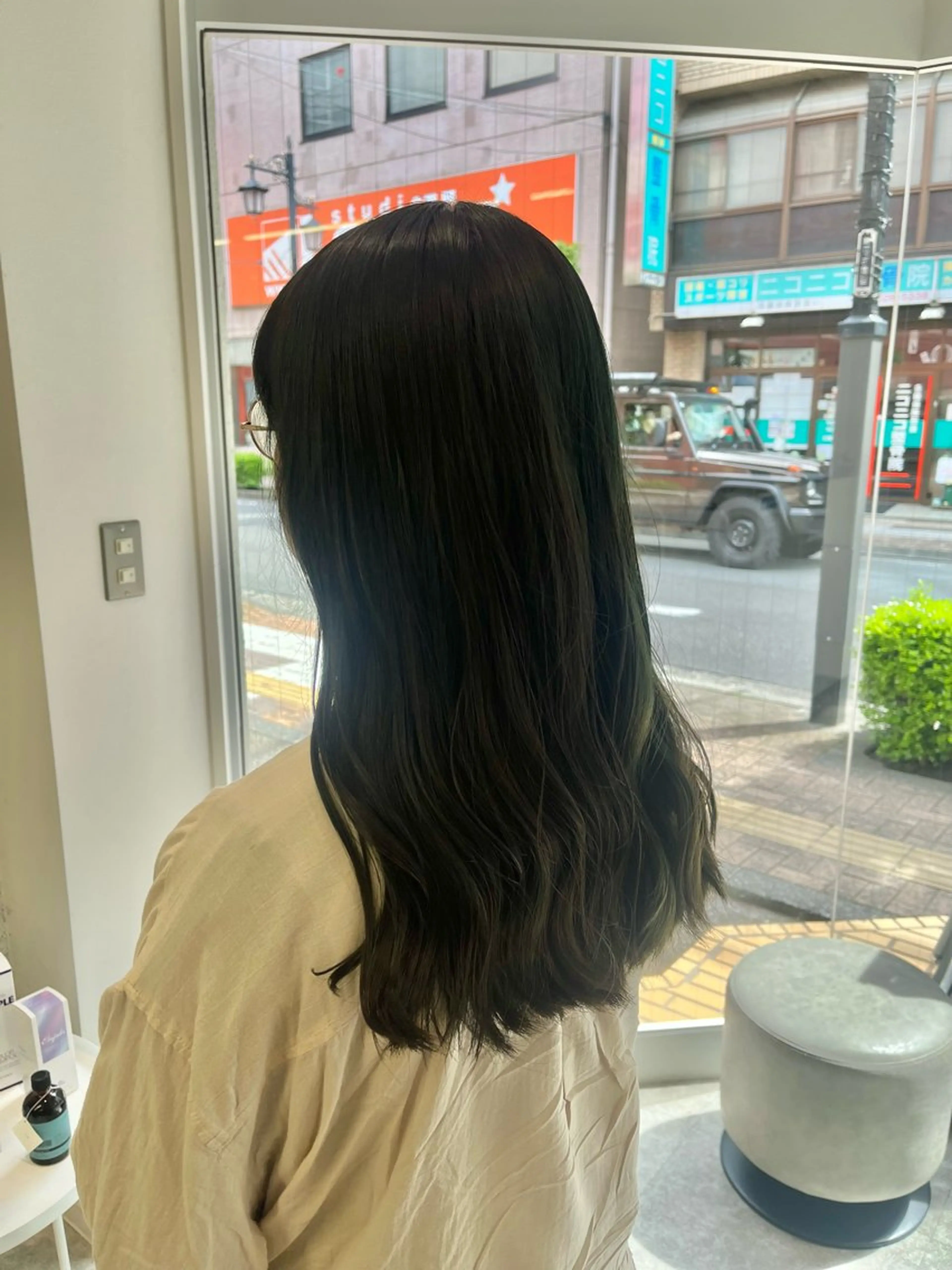 ロング カラー ヘアアレンジ ブリーチ オリーブカラー 🍓ハイトーン/縮毛 🌈しんたに🐰のヘアスタイル