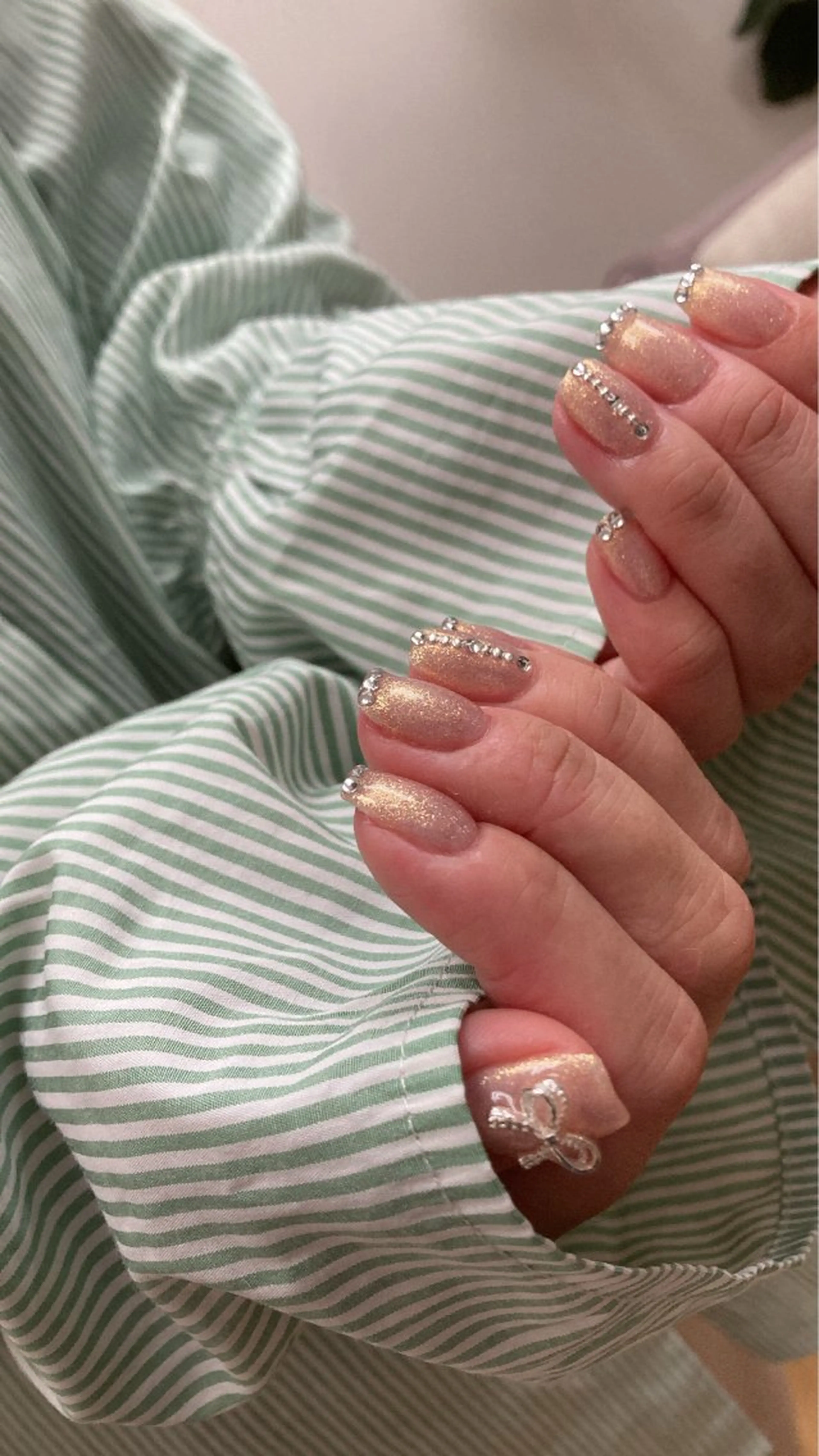 ネイル nailsalon　hue所属・小山 羽奈のネイルデザイン