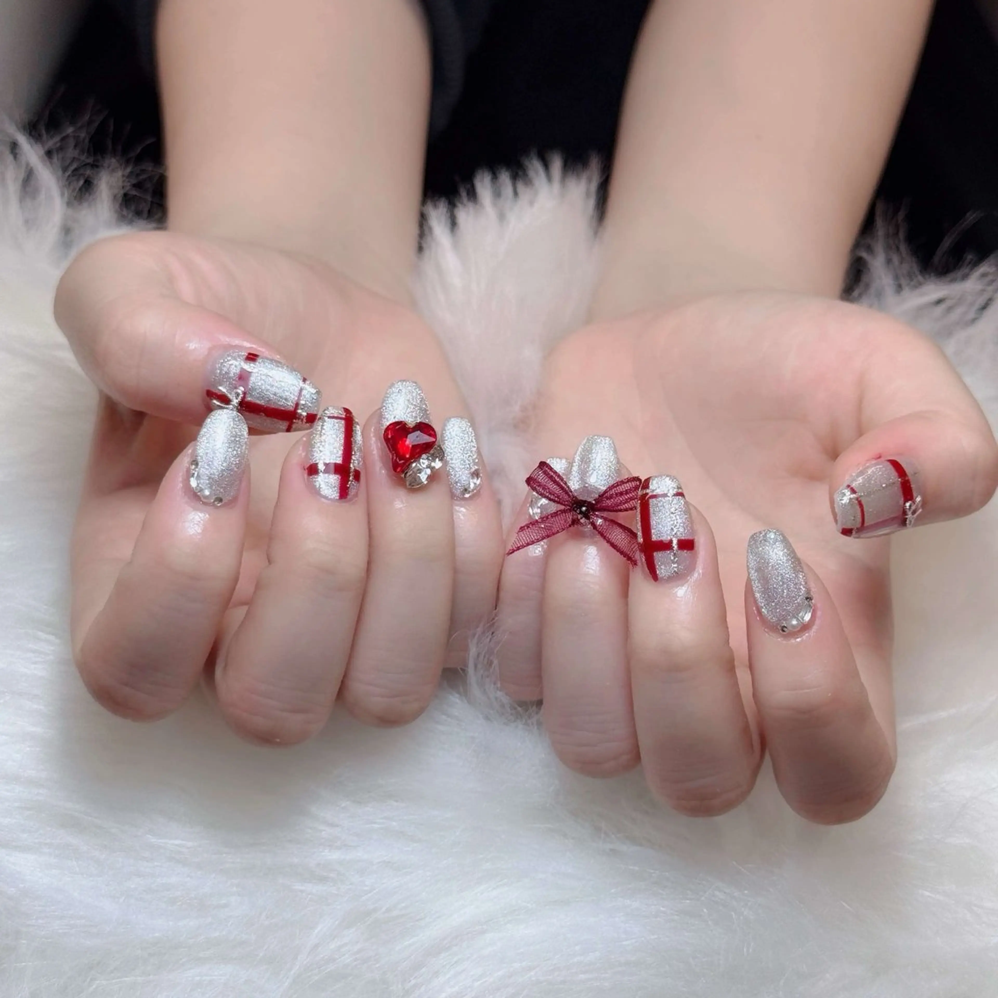 ネイル チークネイル フレンチネイル ジェルネイル ガラスフレンチ 韓国ネイル ハンドネイル ハンドケア Anh Nail 歌舞伎町のネイルデザイン