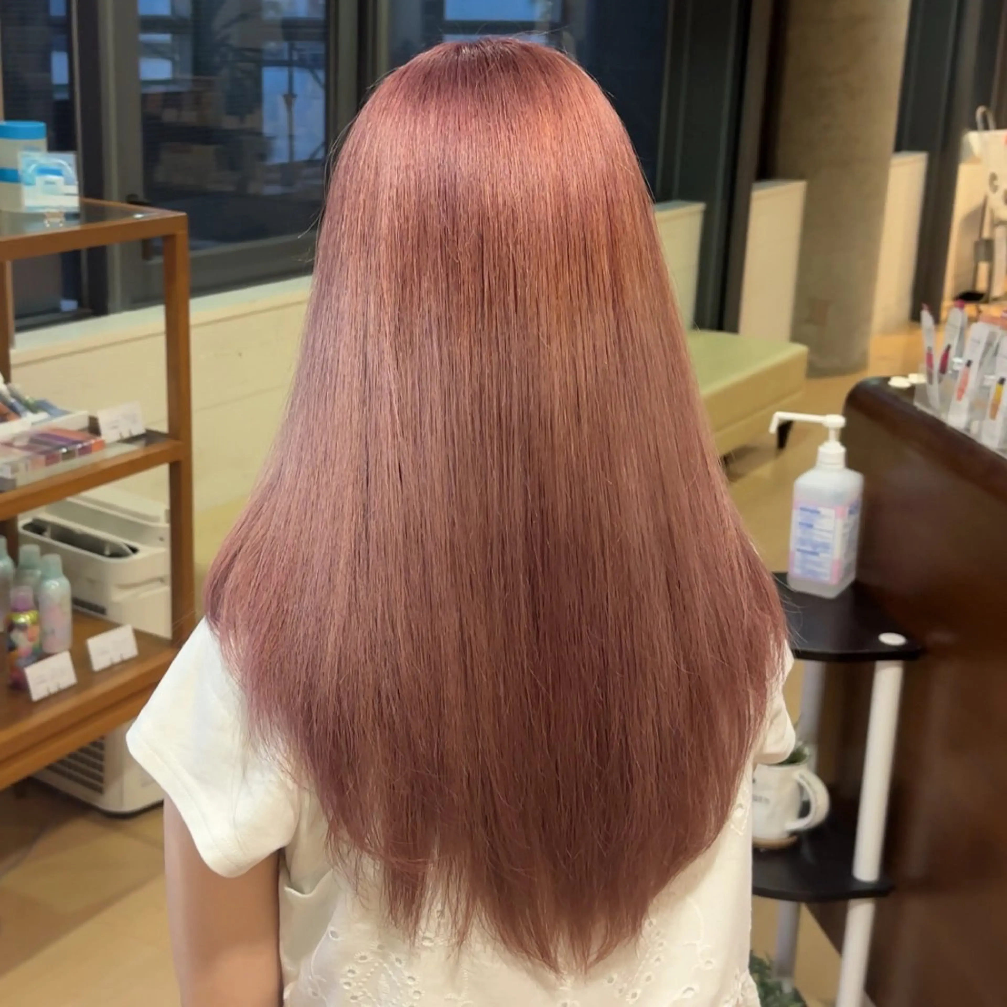ロング カラー ヘアカラー トリートメント ✨ケアブリーチカラー ✨️透明感カラーのヘアスタイル