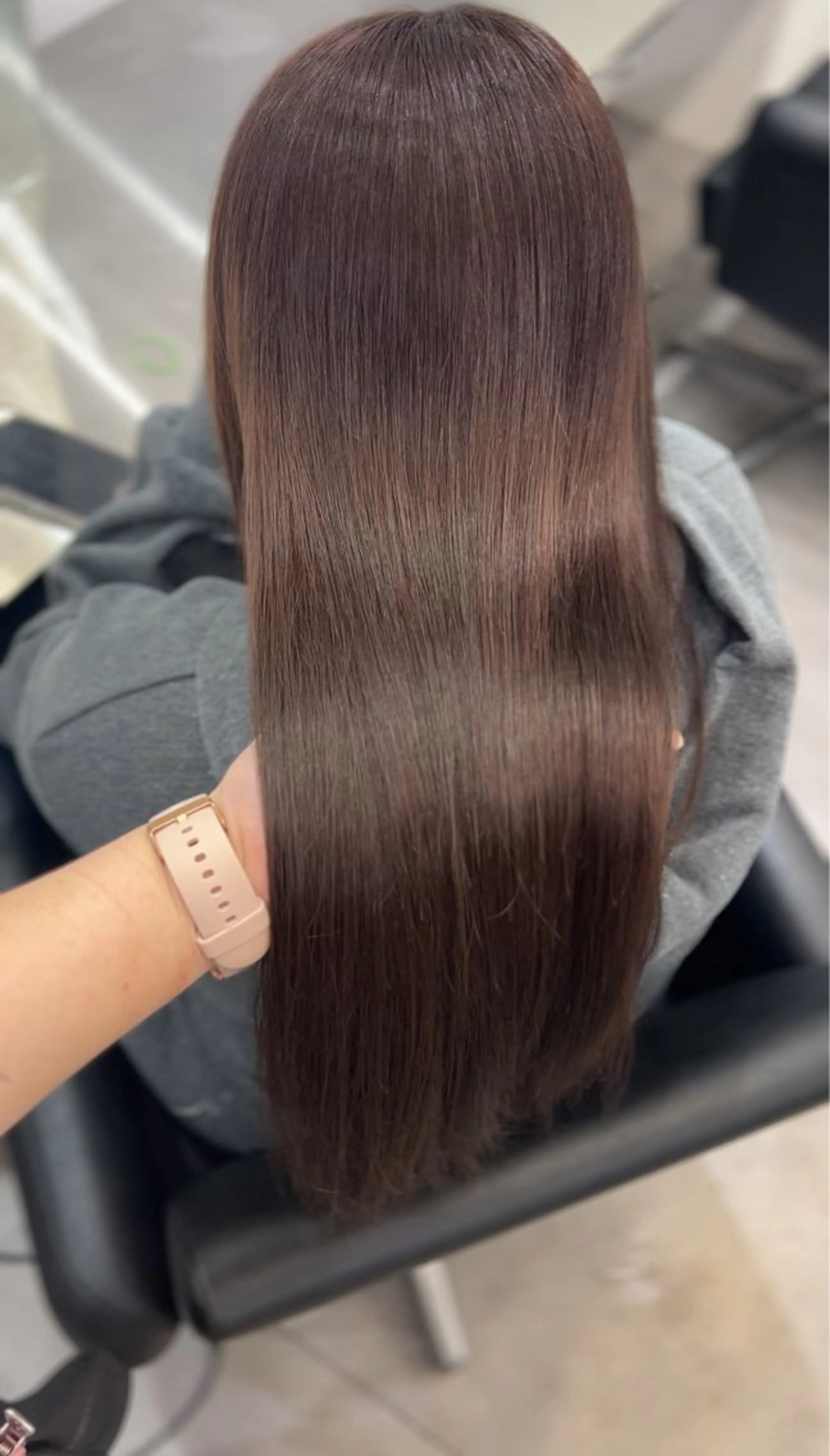 ロング チョコレートブラウン Core　山下 このはのヘアスタイル