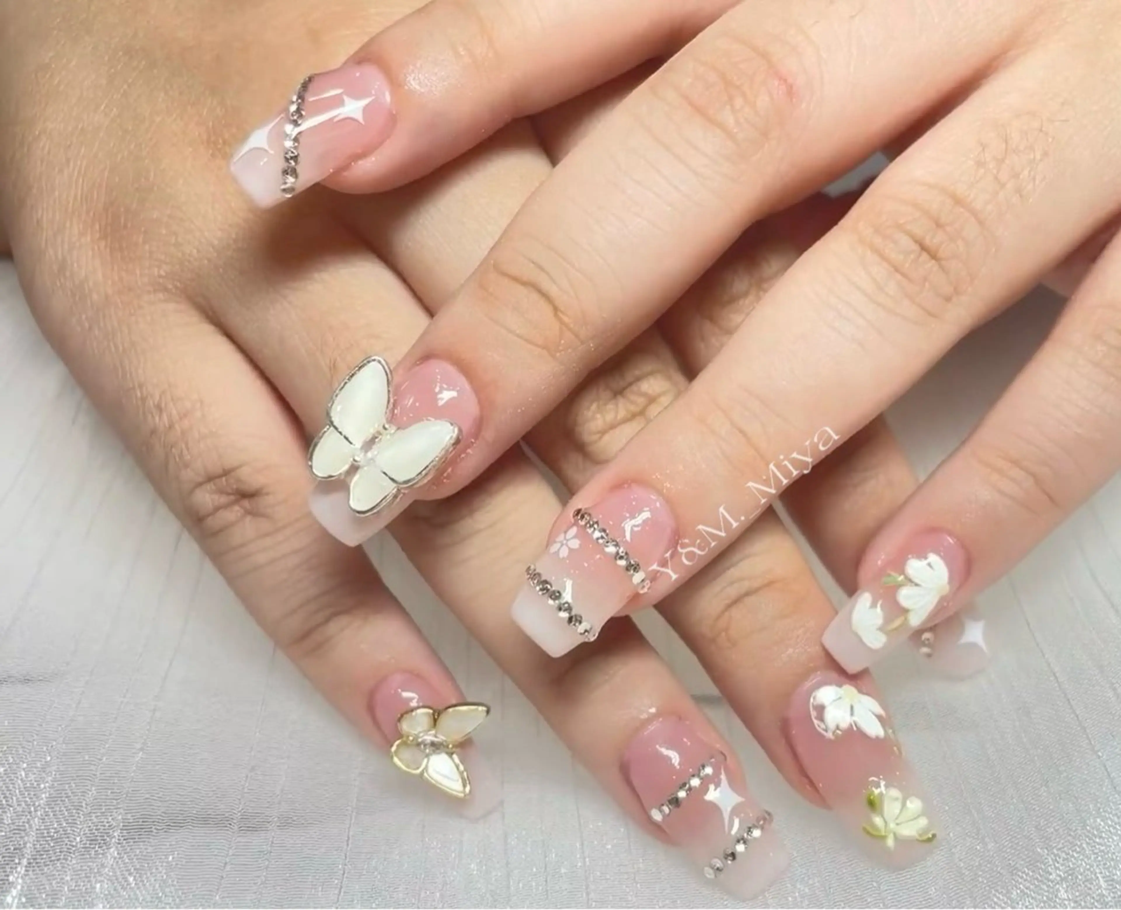 ネイル Ui _Amorのネイルデザイン