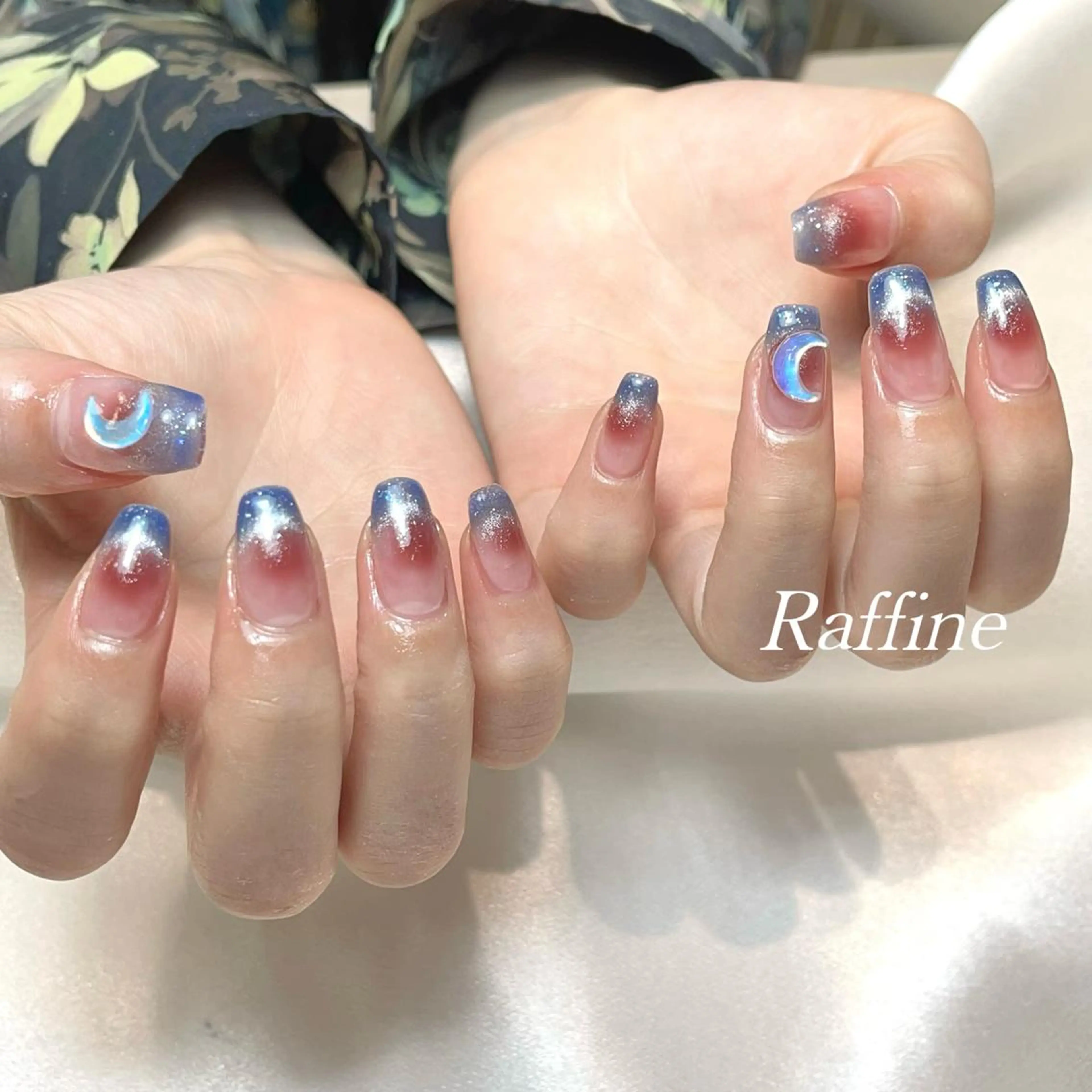 ネイル RAFFINE 月🦋🩵のネイルデザイン