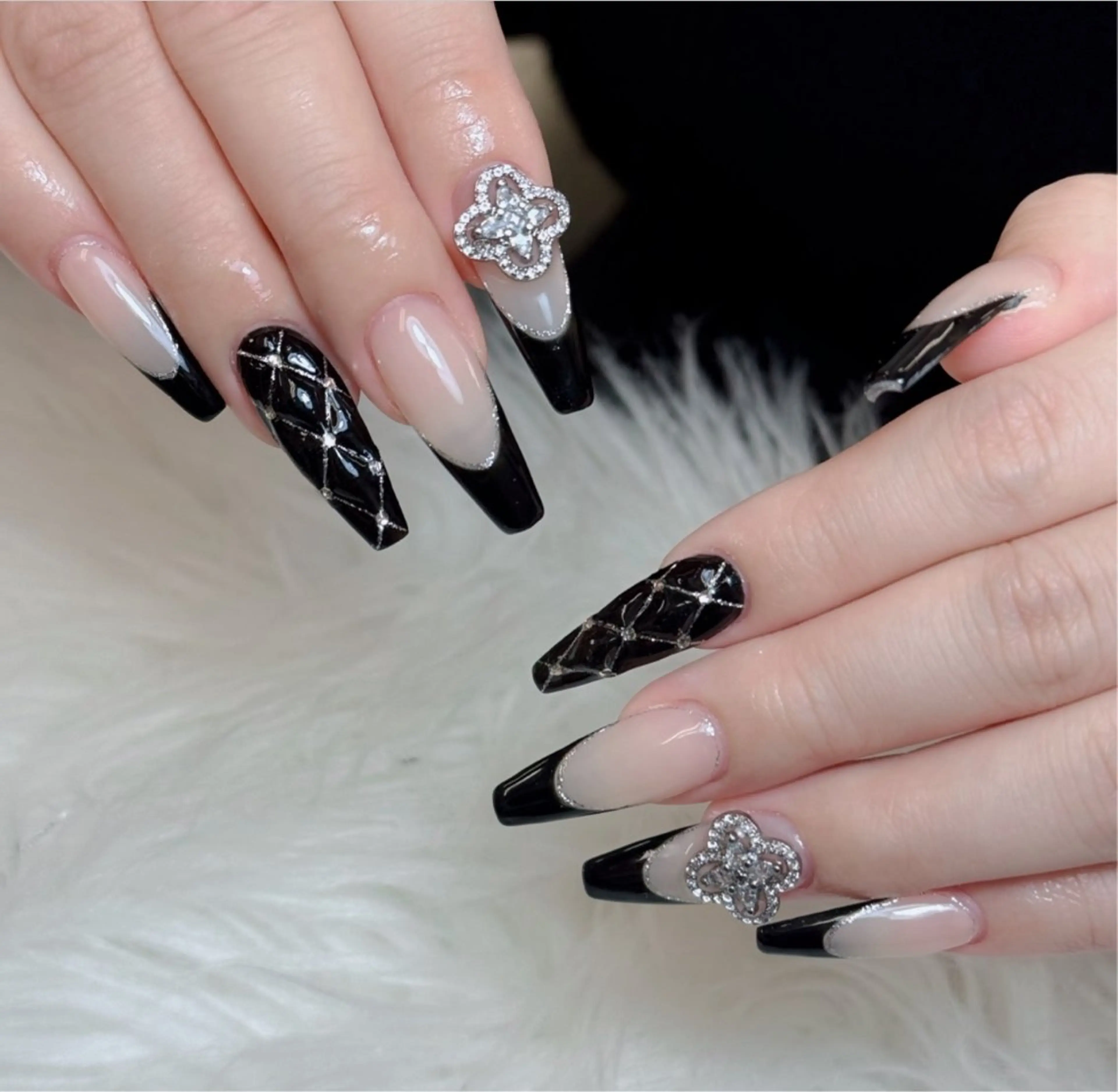 ネイル ジェルネイル 韓国ネイル マグネットネイル ネイルチップ 冬ネイル Lenie Nail Salonのネイルデザイン