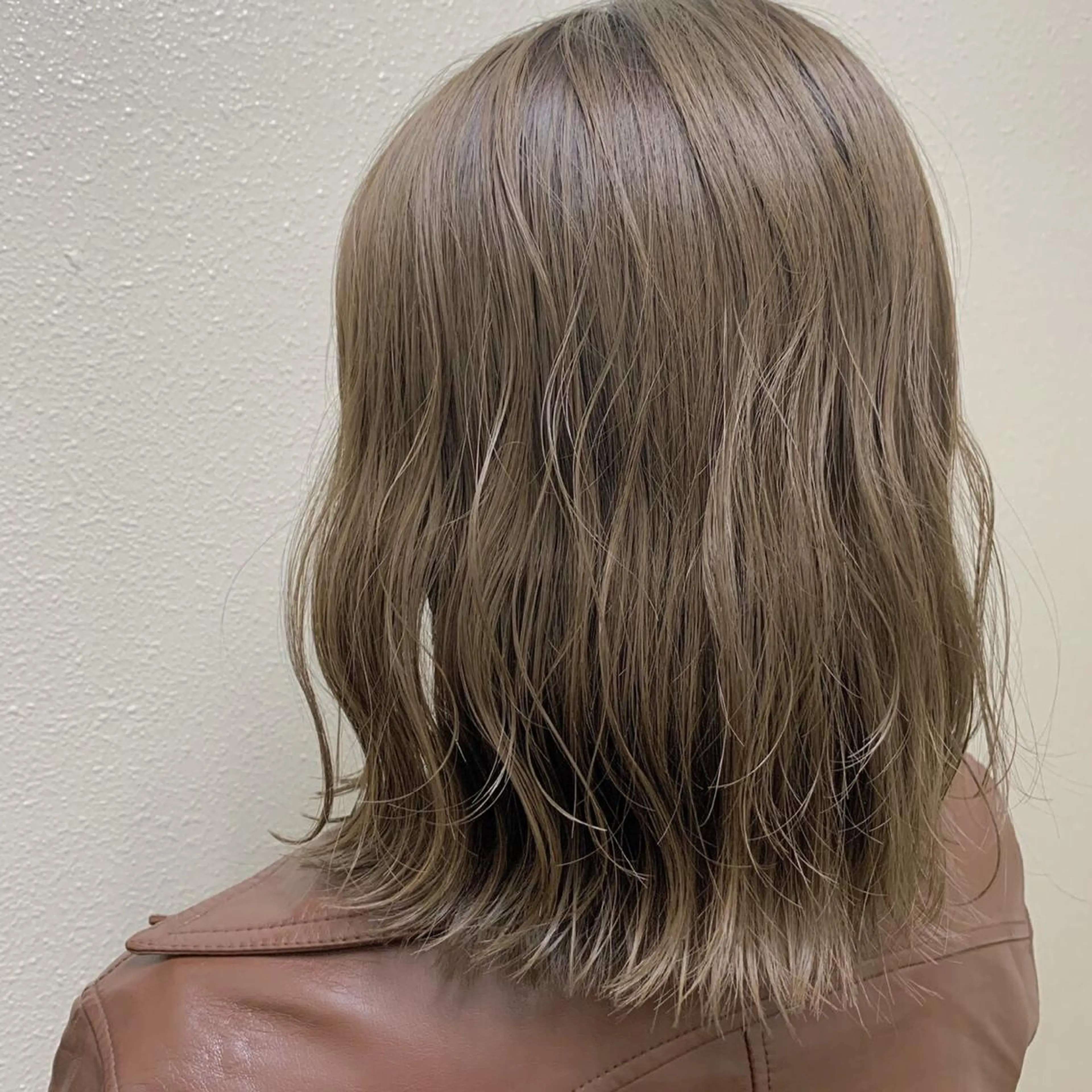 ミディアム カラー ヘアアレンジ キッズ アディクシーカラー バレイヤージュ ミストバング ベージュカラー 黒髪 カラー特化サロン Eir心斎橋のヘアスタイル