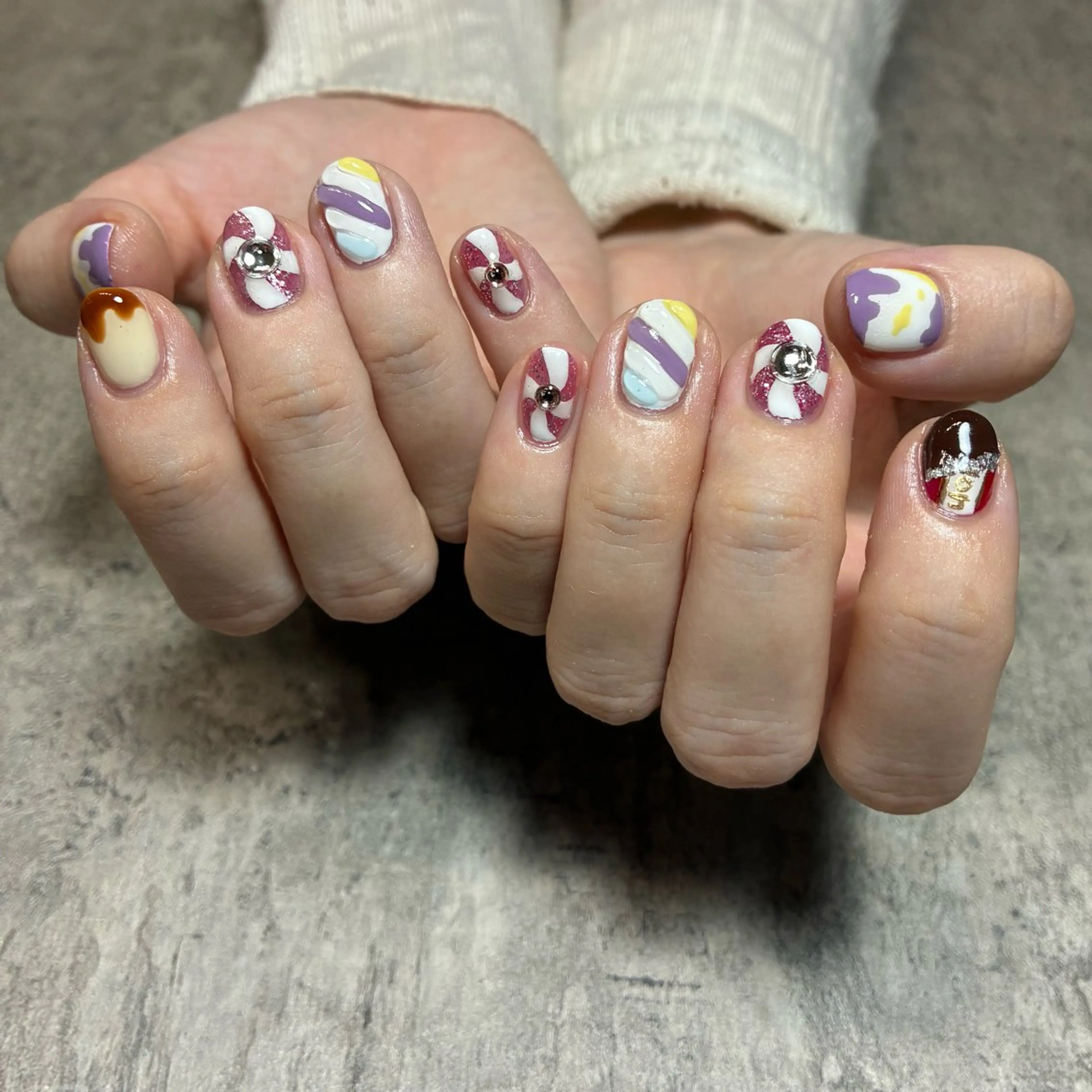 ネイル 持ち込み ハンドネイル nail salon Lipine 新守山のネイルデザイン