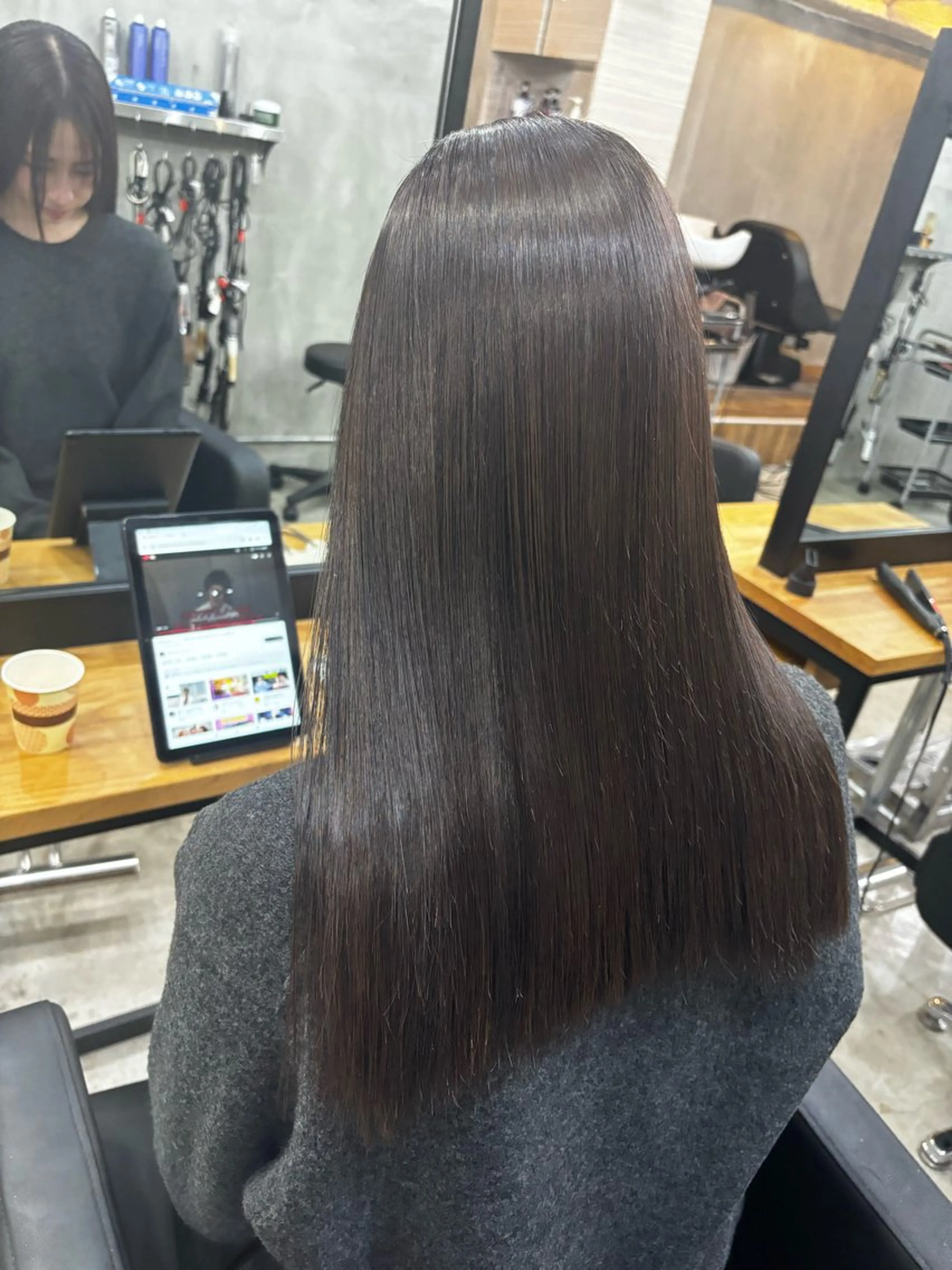 ロング 縮毛矯正 ヘアカラー トリートメント Ra-Ffichi by　siun.所属・艶髪/髪質改善/ ブリーチ✨ゆうとのヘアスタイル