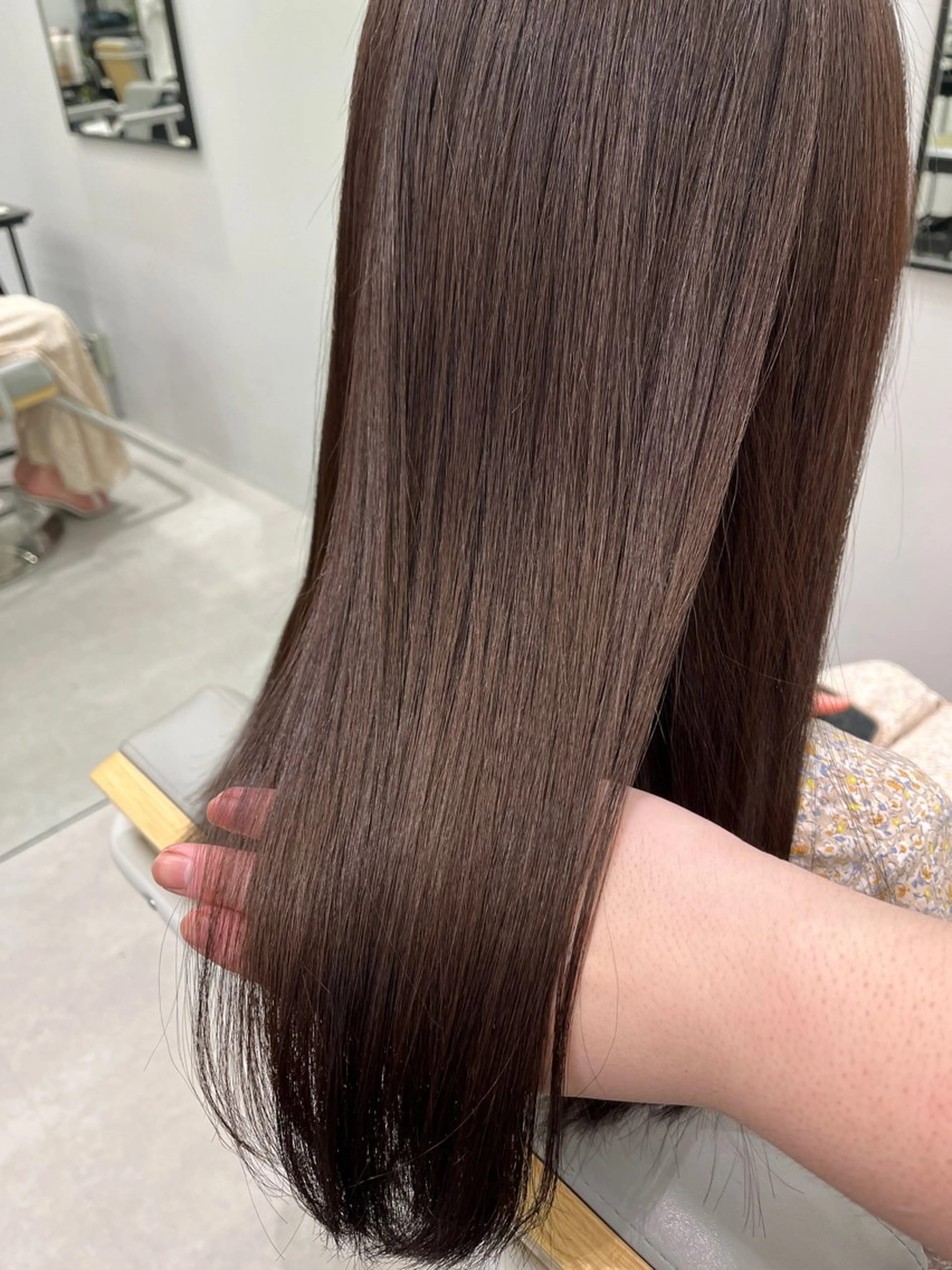 セミロング カラー 菅 樹希弥のヘアスタイル