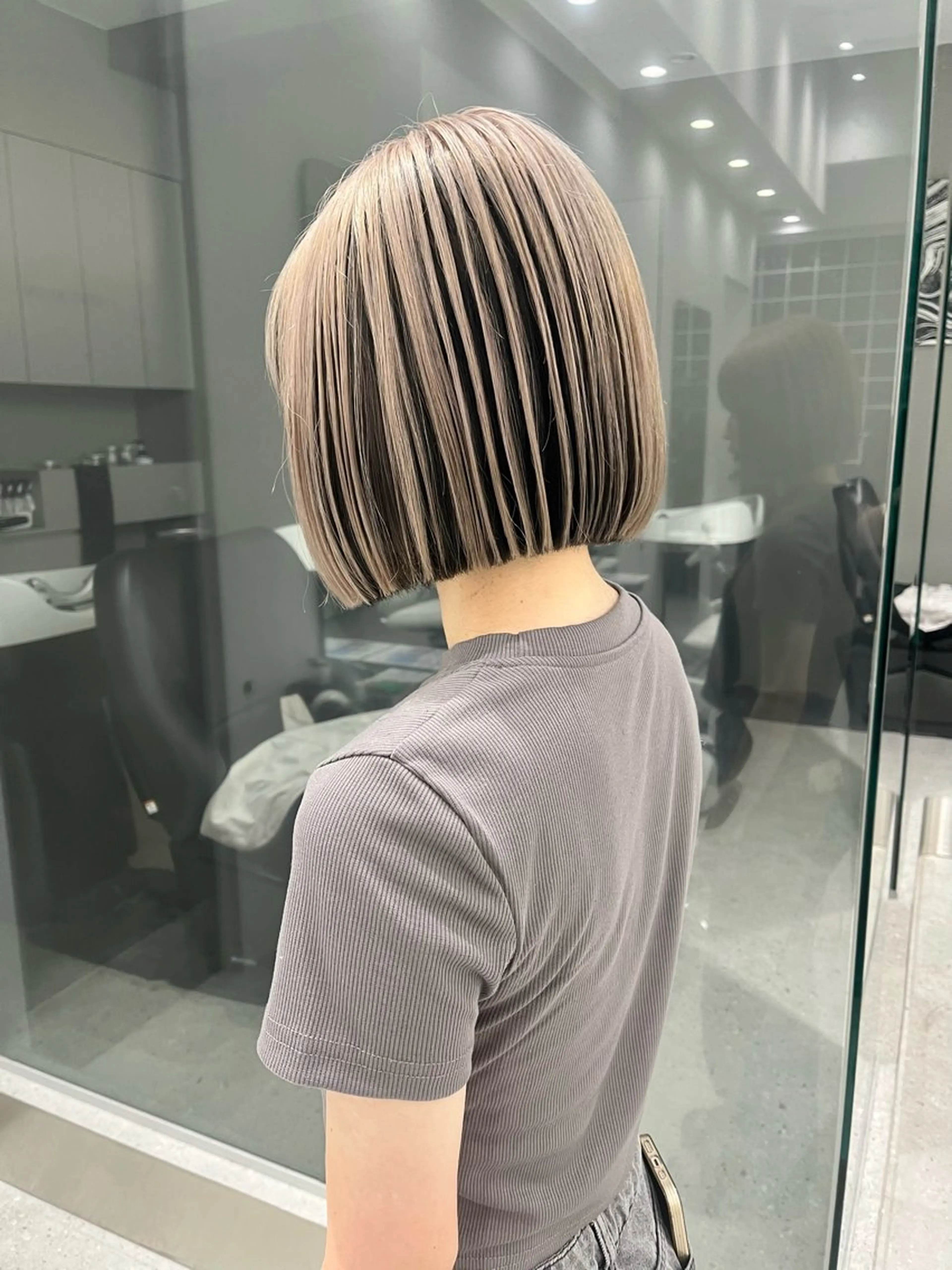 ミディアム カラー iLi所属・iLi 《イリ》のヘアスタイル