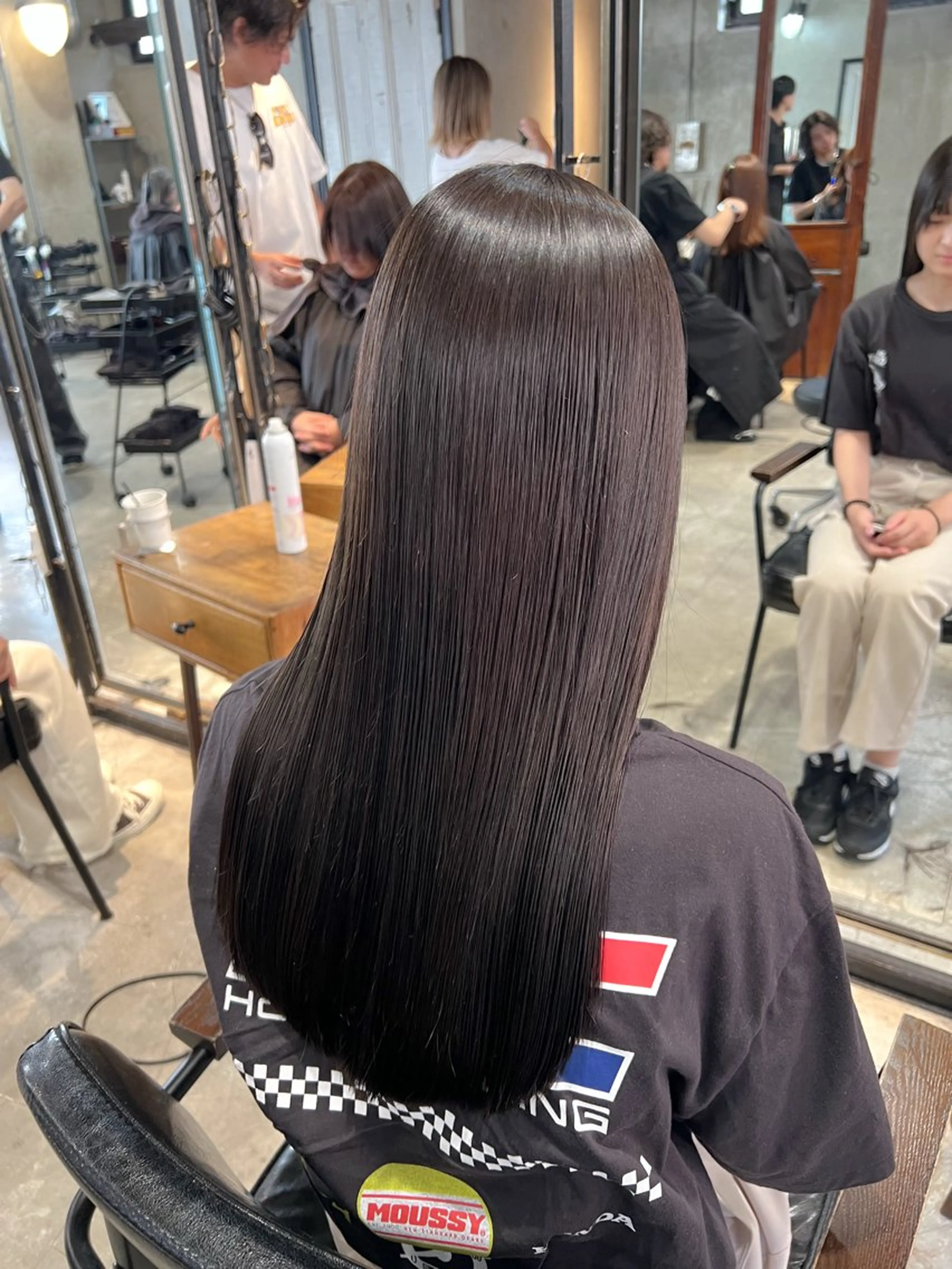 ロング カラー ヘアアレンジ 黒髪 透明感カラー ロング 縮毛矯正 カット ヘアカラー 縮毛矯正 トリートメント グレージュ/艶髪矯正 🪐takushiのヘアスタイル