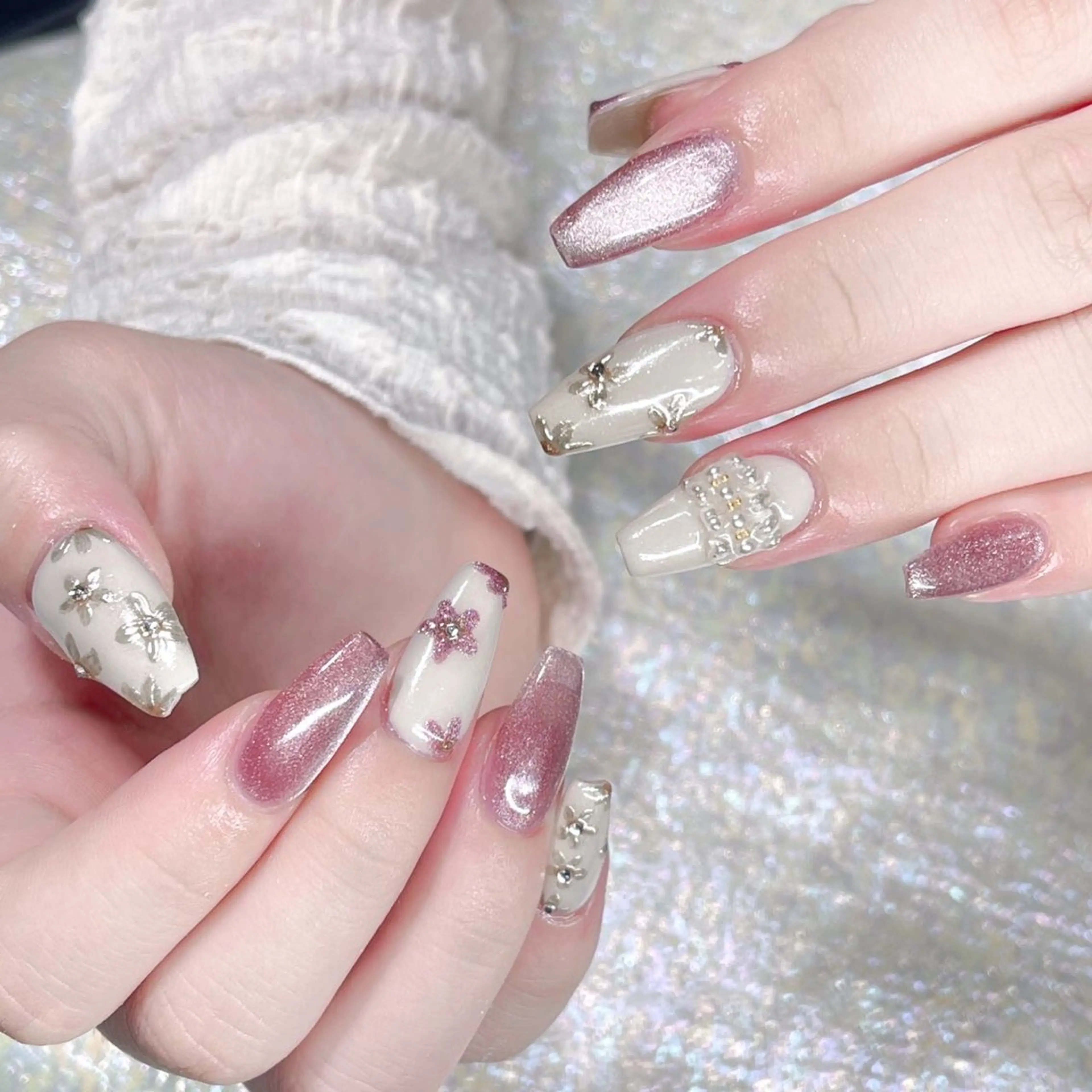 ネイル ハンドネイル Queens テイのネイルデザイン