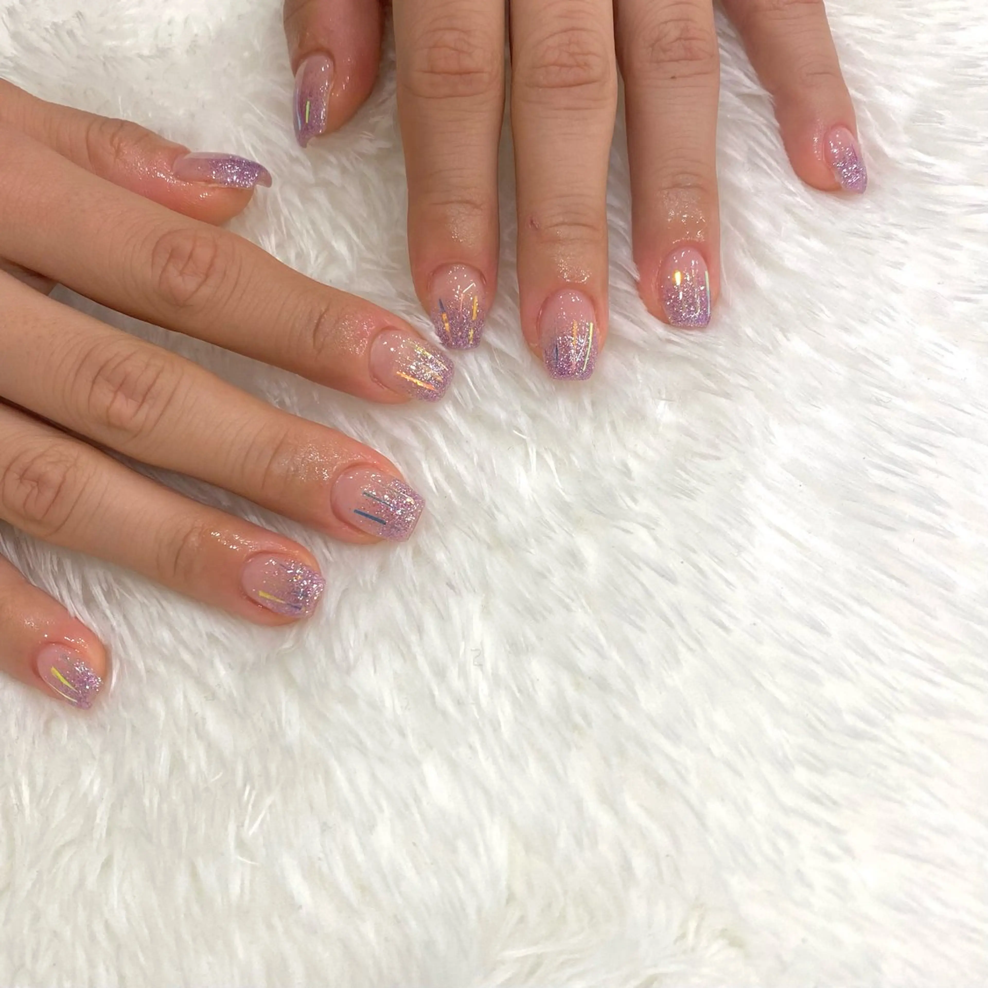 ネイル オーロラネイル フラッシュネイル グラデーション キラキラネイル ラメ(グリッター) Nailsalon Merci所属・Merci momoのネイルデザイン