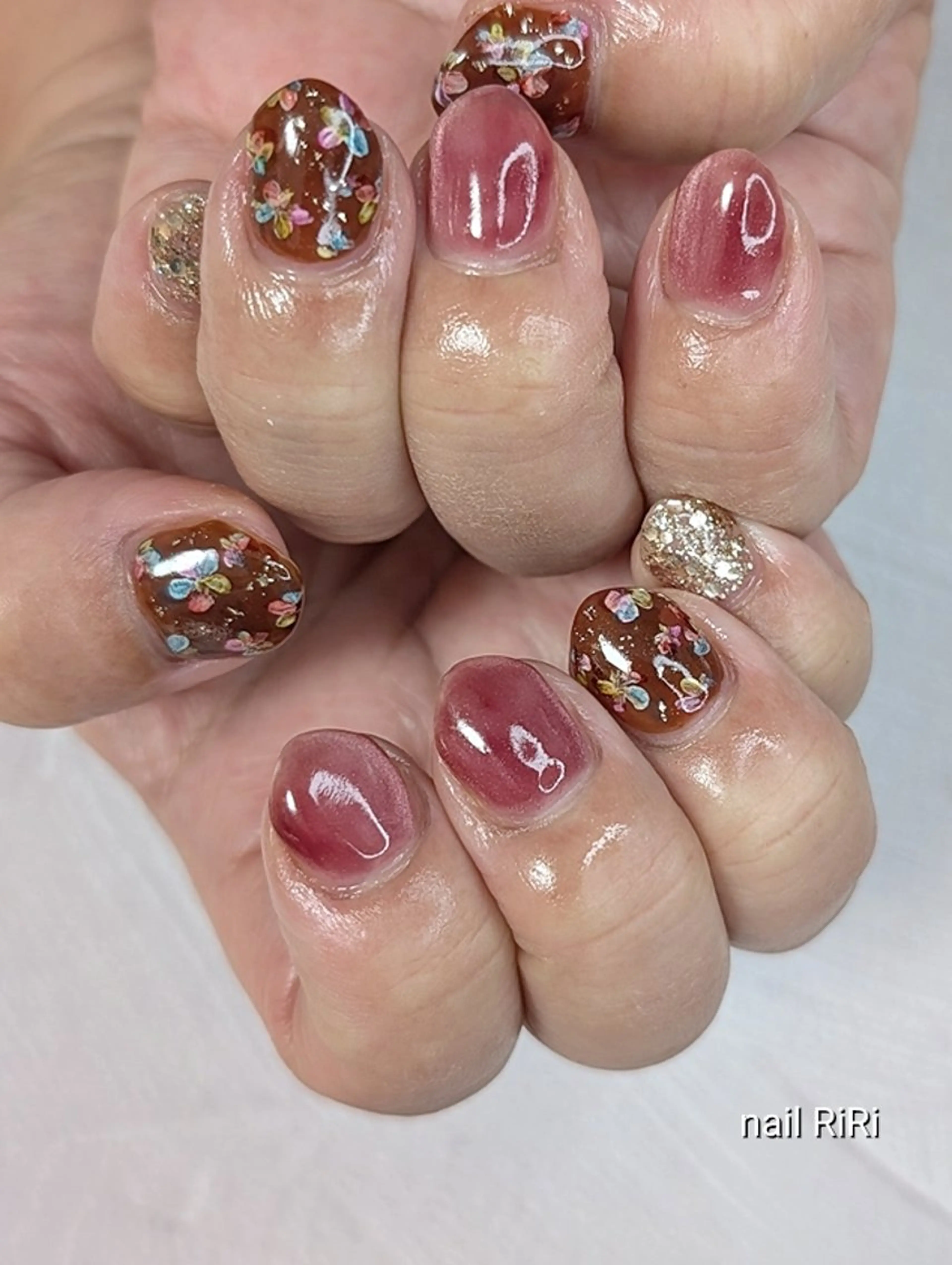 ネイル ハンドネイル フットネイル ハンドケア nail RiRi アトレナチュラのエステ・リラクイメージ