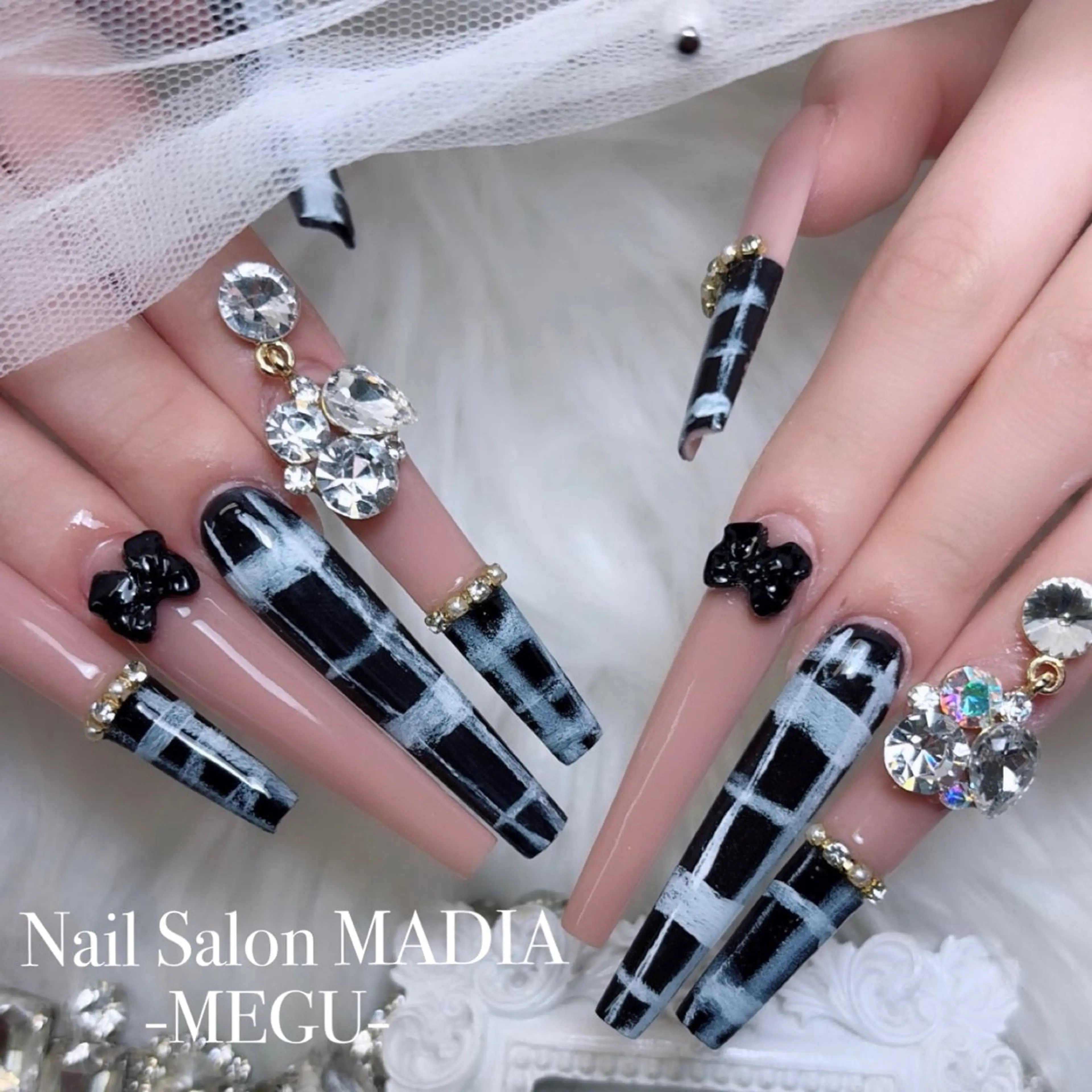 ネイル MADIA藤沢所属・MADIA MEGUのネイルデザイン