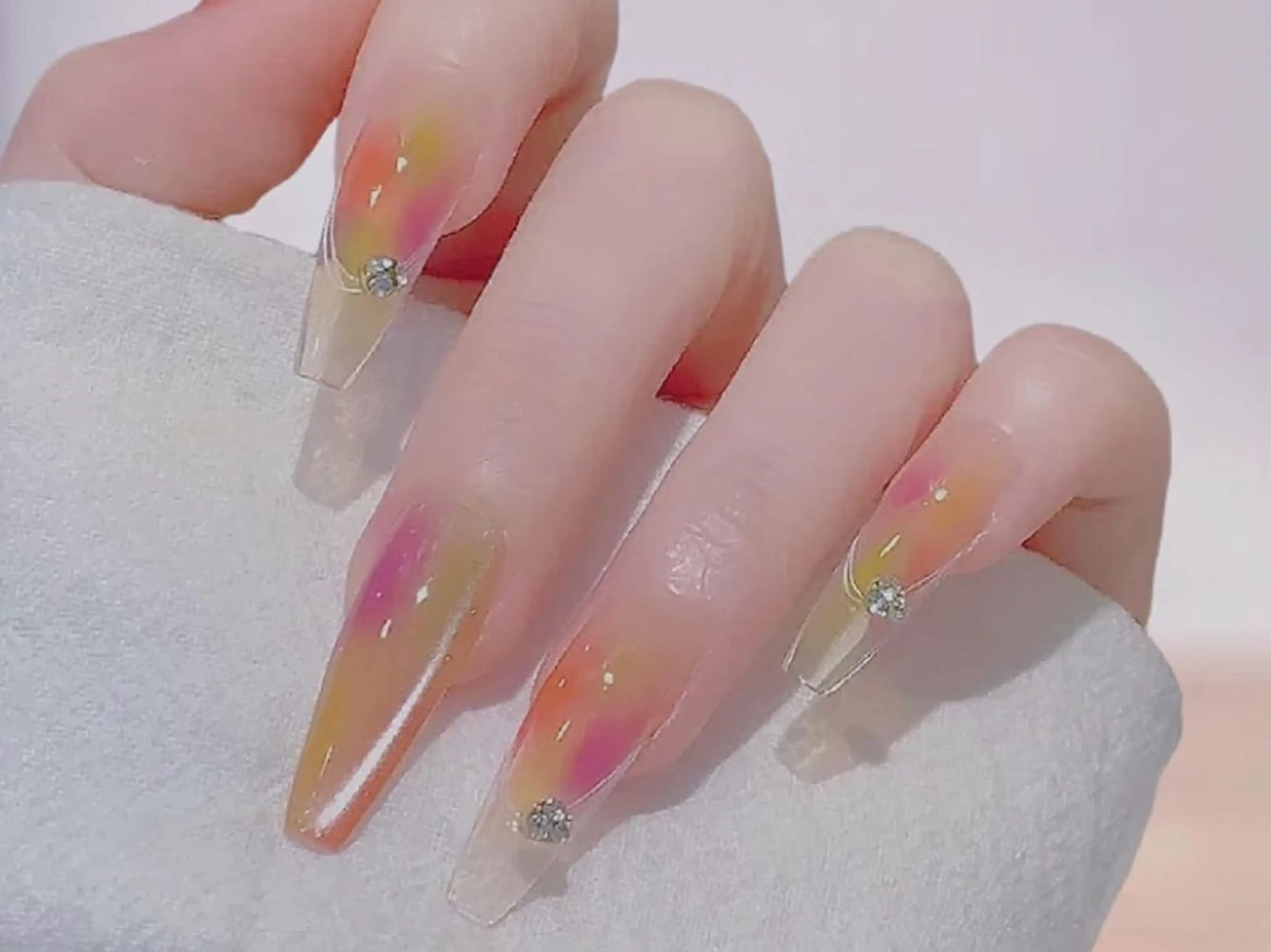 ネイル オーロラネイル チークネイル 長さ出し フットネイル フレンチネイル AND Nail 長さだし専門店のネイルデザイン