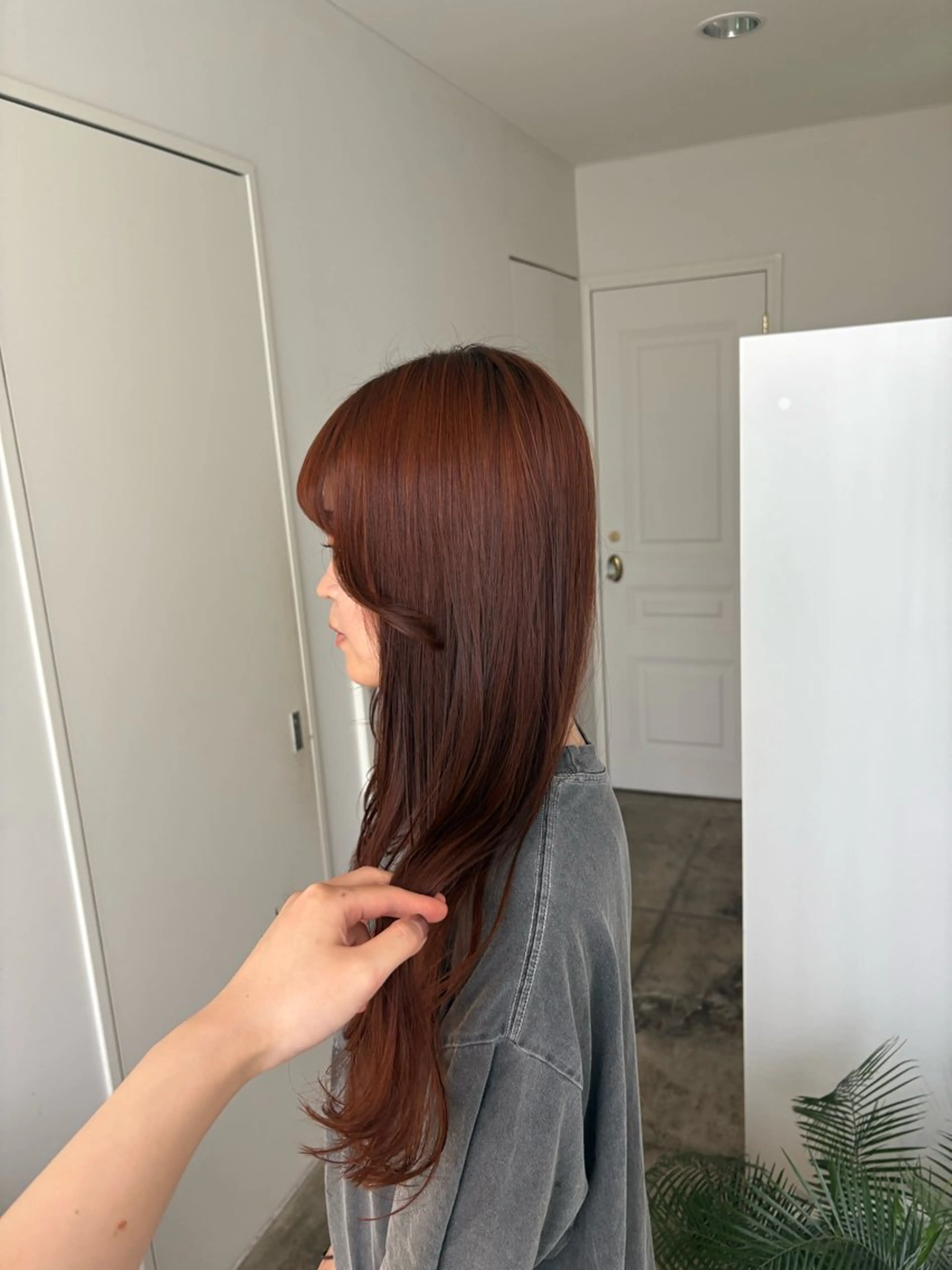 ロング カラー ブラウンカラー オレンジ オレンジブラウン カット ヘアカラー トリートメント Jr.スタイリスト ヨシノヒメカのヘアスタイル