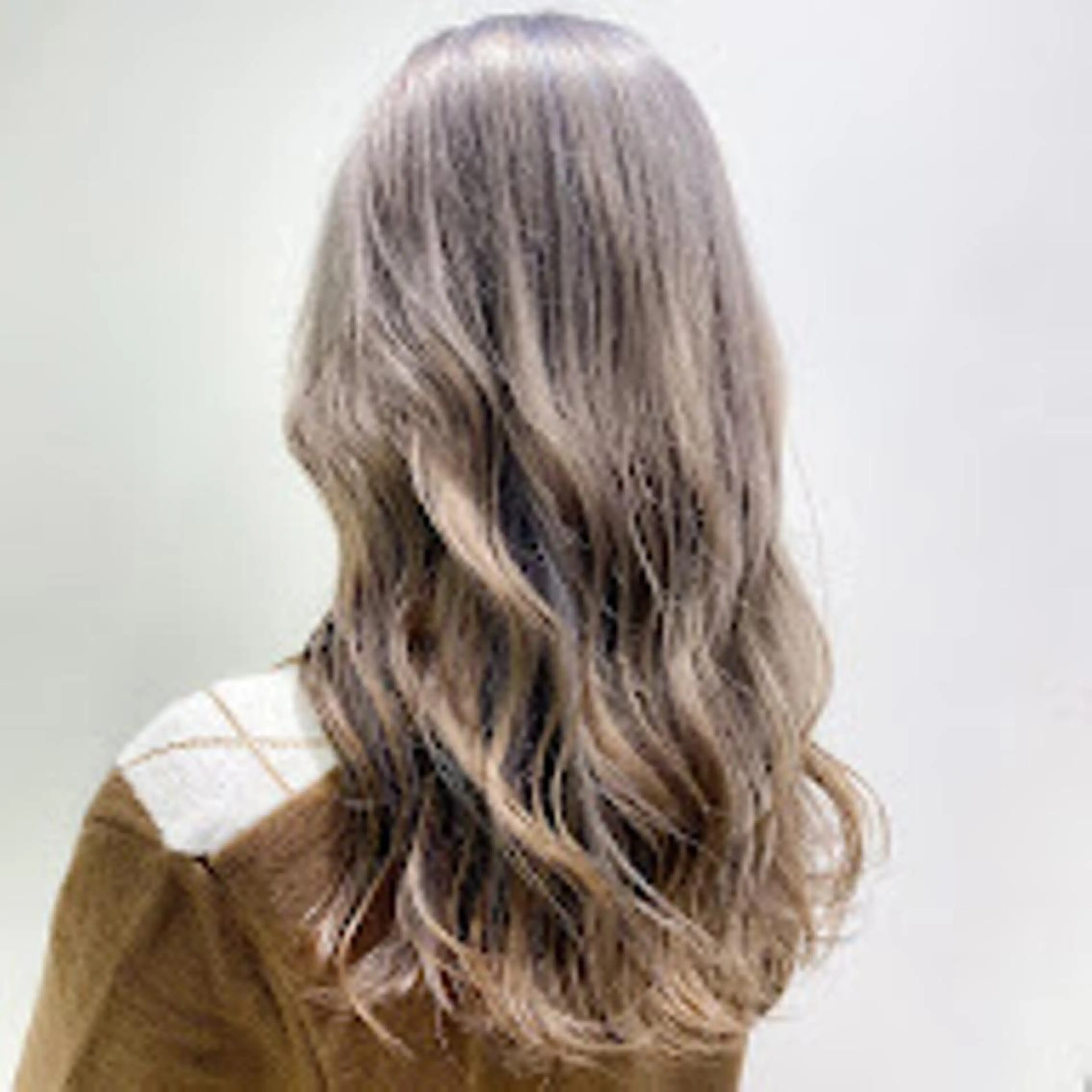 カラー official TUNE銀座🪄✨のヘアスタイル