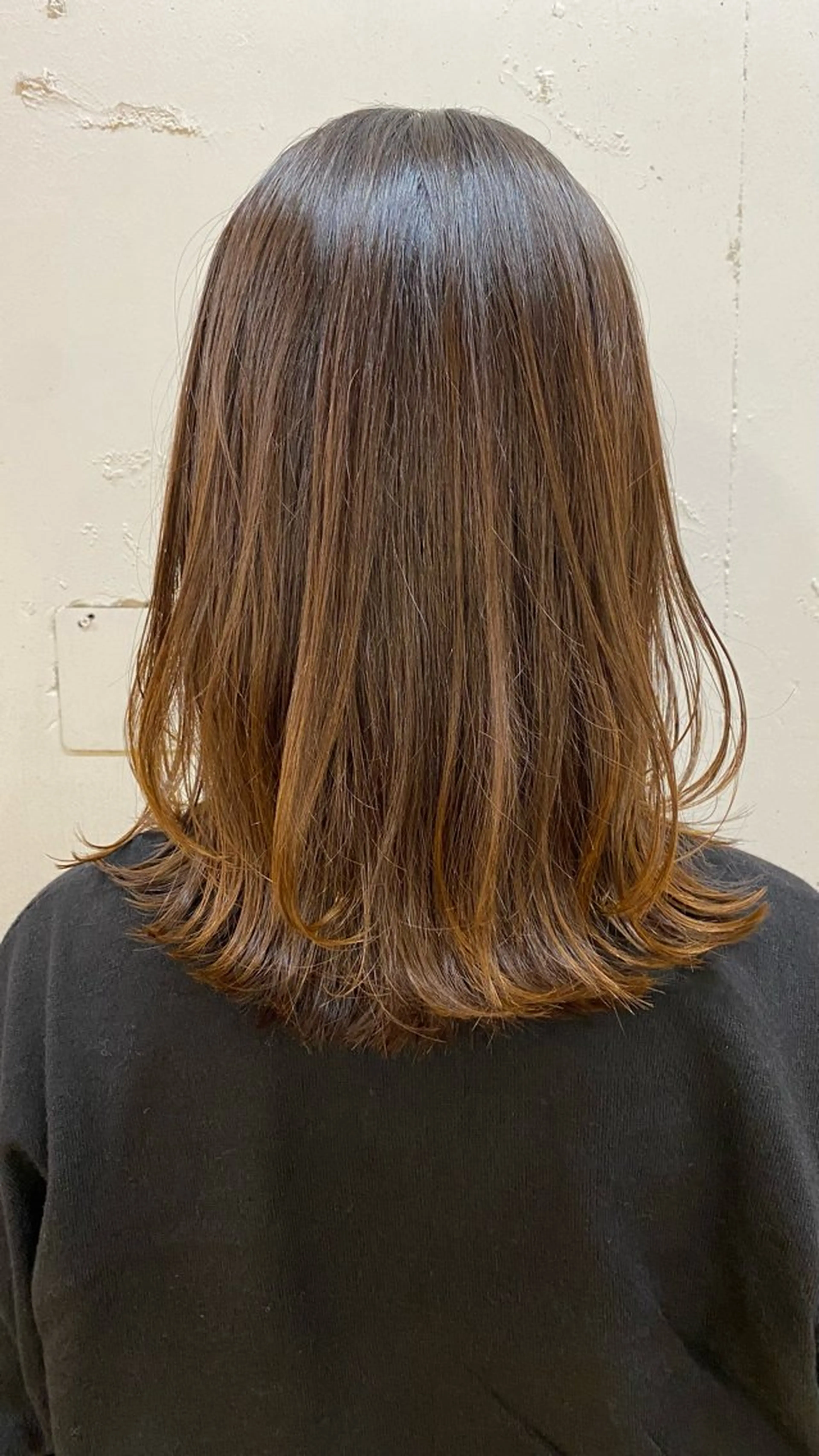 ミディアム カラー ボブ くびれヘア レイヤーカット カット 縮毛矯正 トリートメント 佐藤 侑哉のヘアスタイル